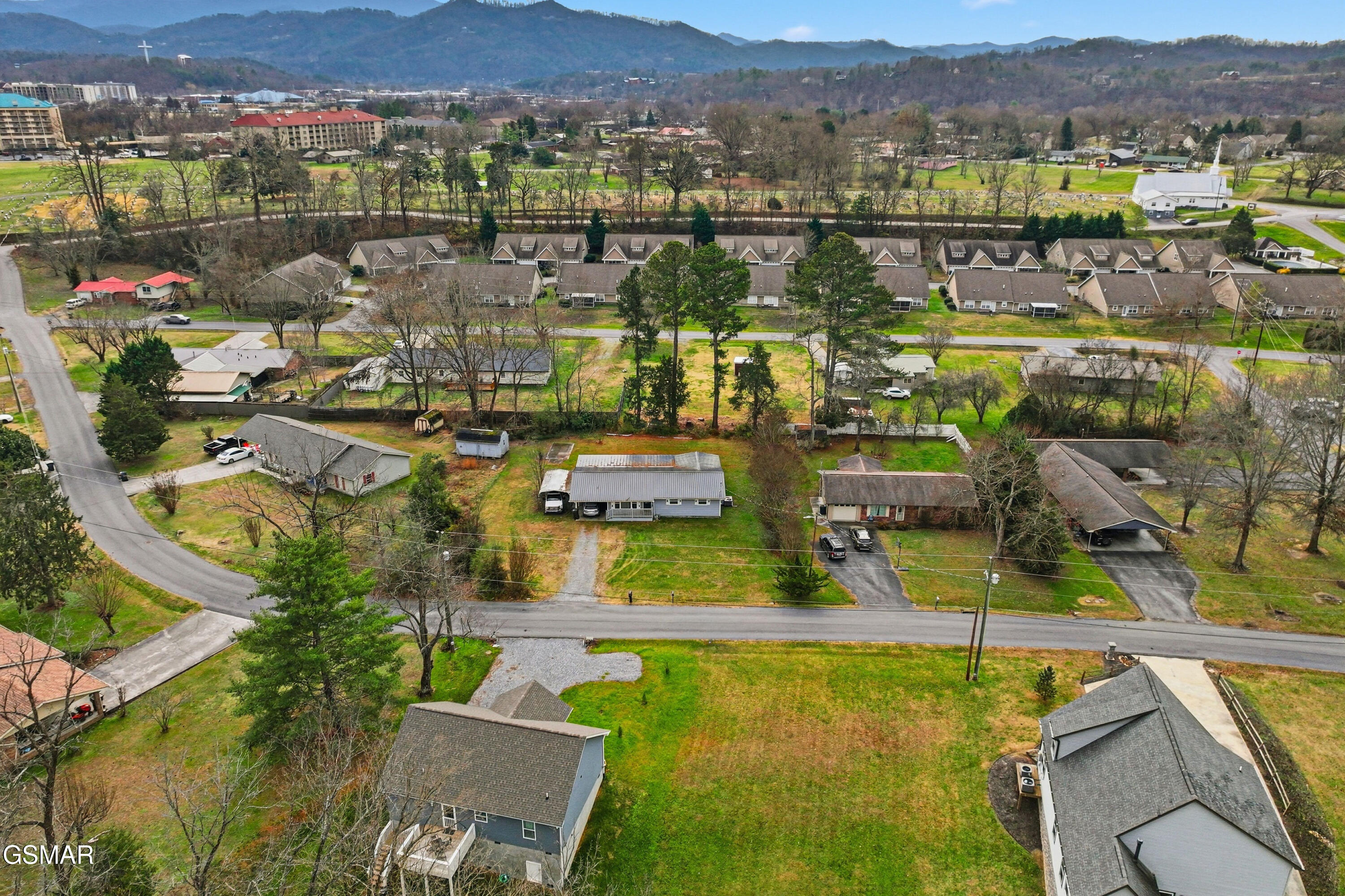 335 Fenway Drive Pigeon Forge TN 37863