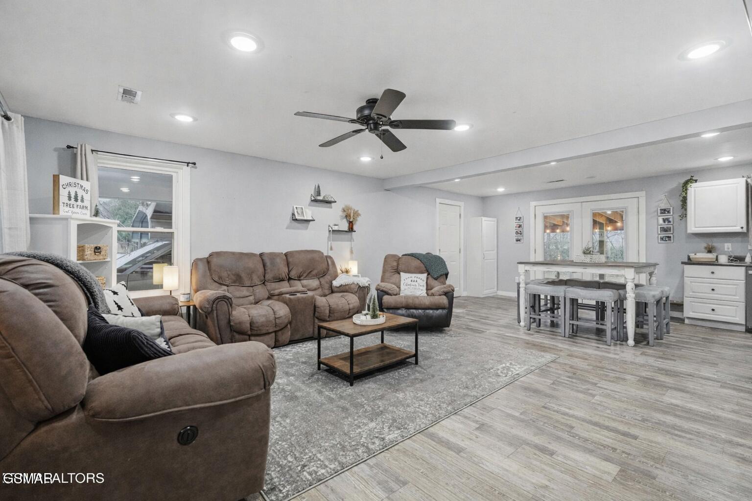 335 Fenway Drive Pigeon Forge TN 37863