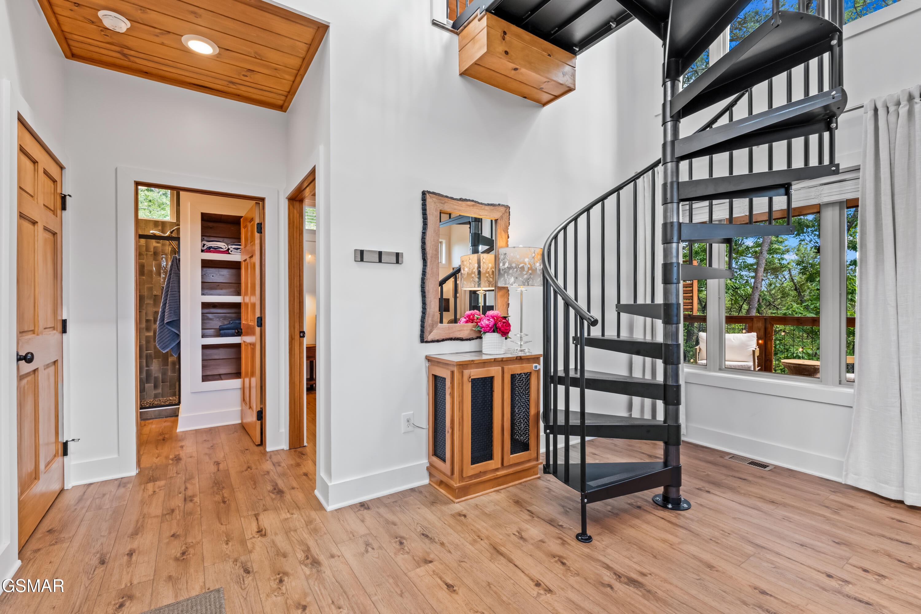 2385 Forge Hideaway Loop Pigeon Forge TN 37863
