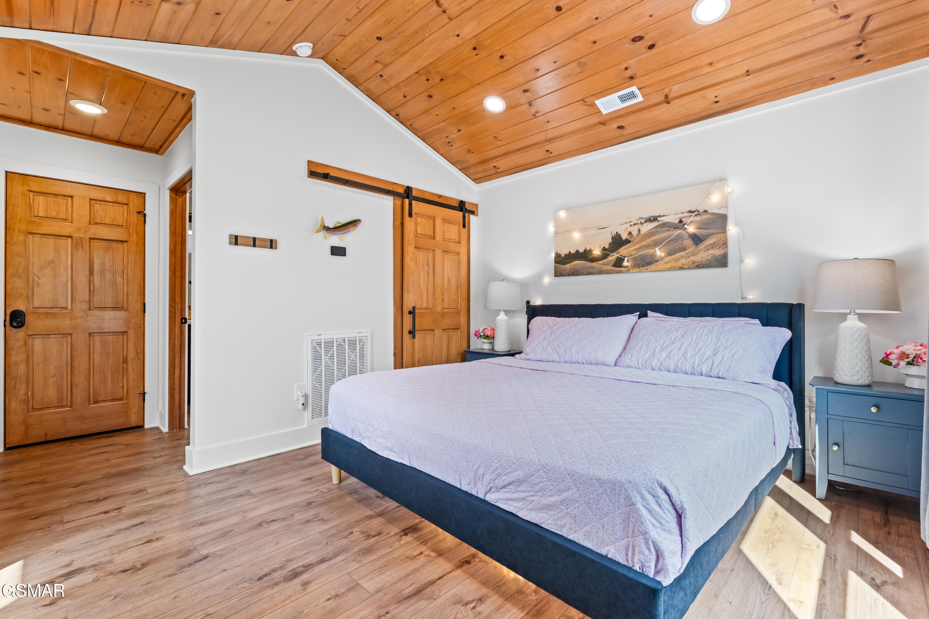 2385 Forge Hideaway Loop Pigeon Forge TN 37863
