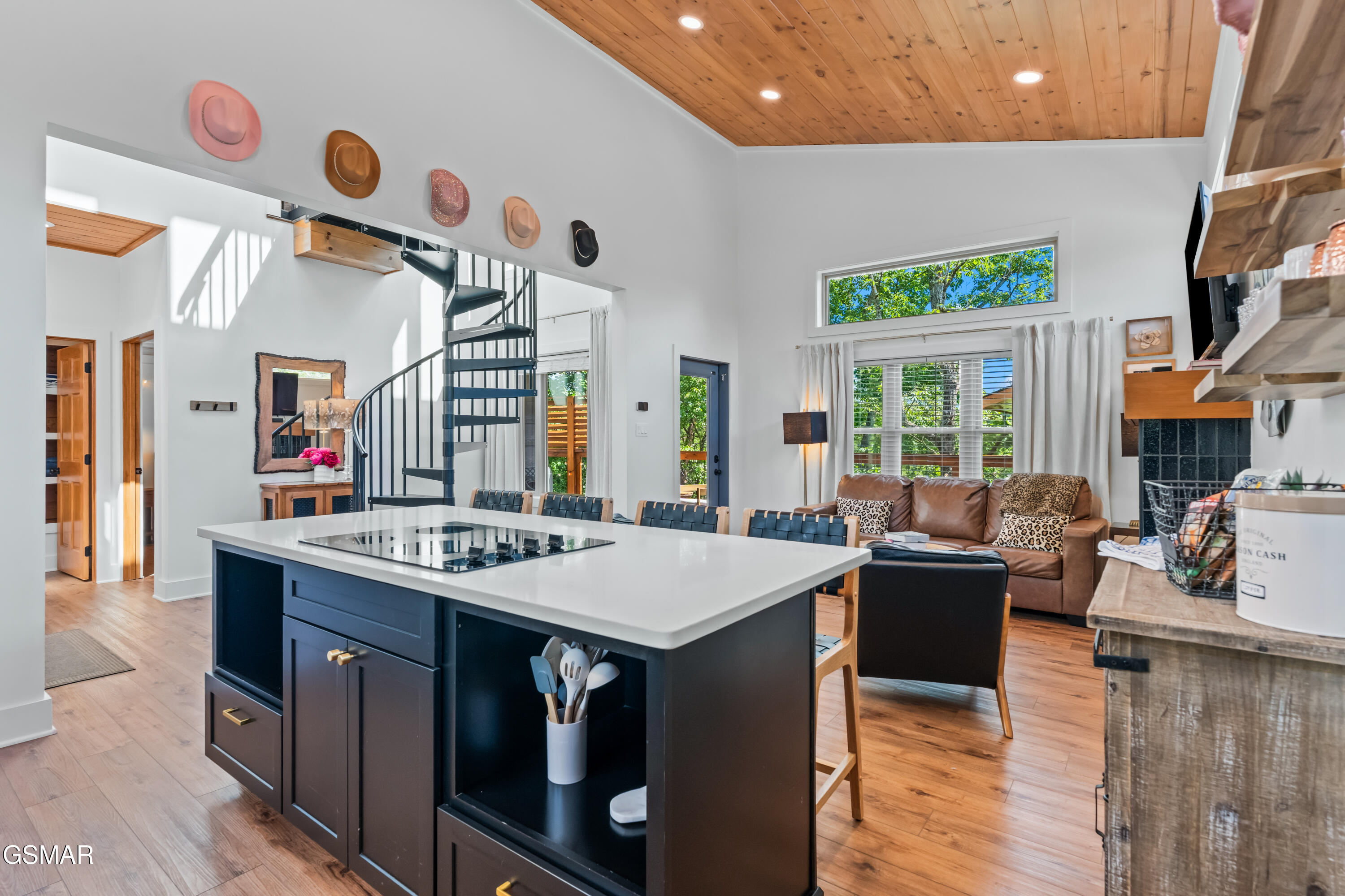 2385 Forge Hideaway Loop Pigeon Forge TN 37863