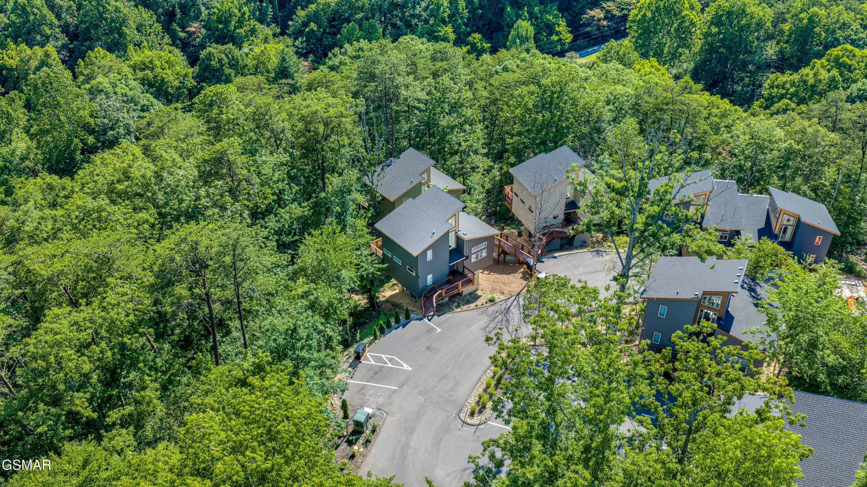 2385 Forge Hideaway Loop Pigeon Forge TN 37863