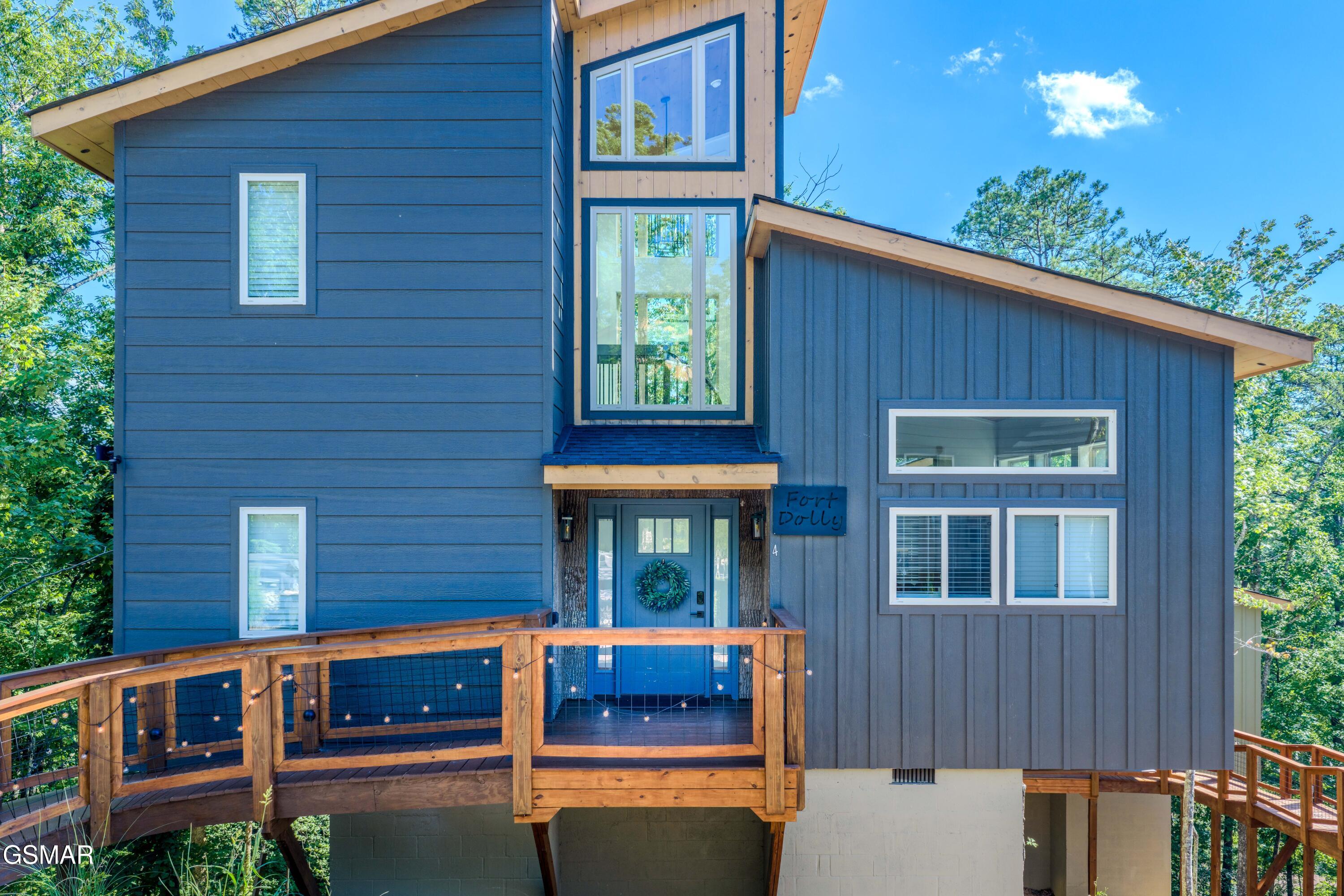 2385 Forge Hideaway Loop Pigeon Forge TN 37863
