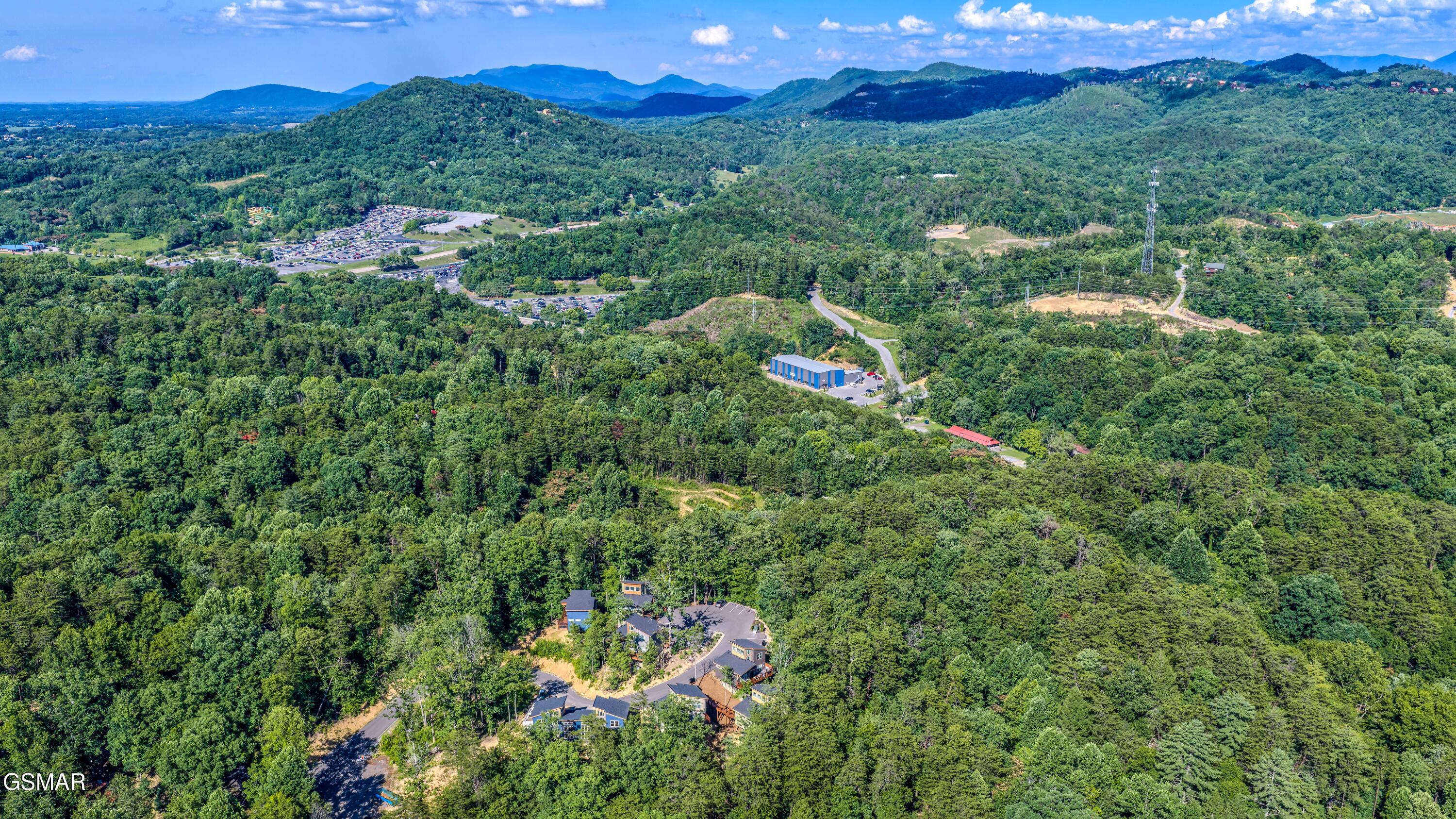 2385 Forge Hideaway Loop Pigeon Forge TN 37863