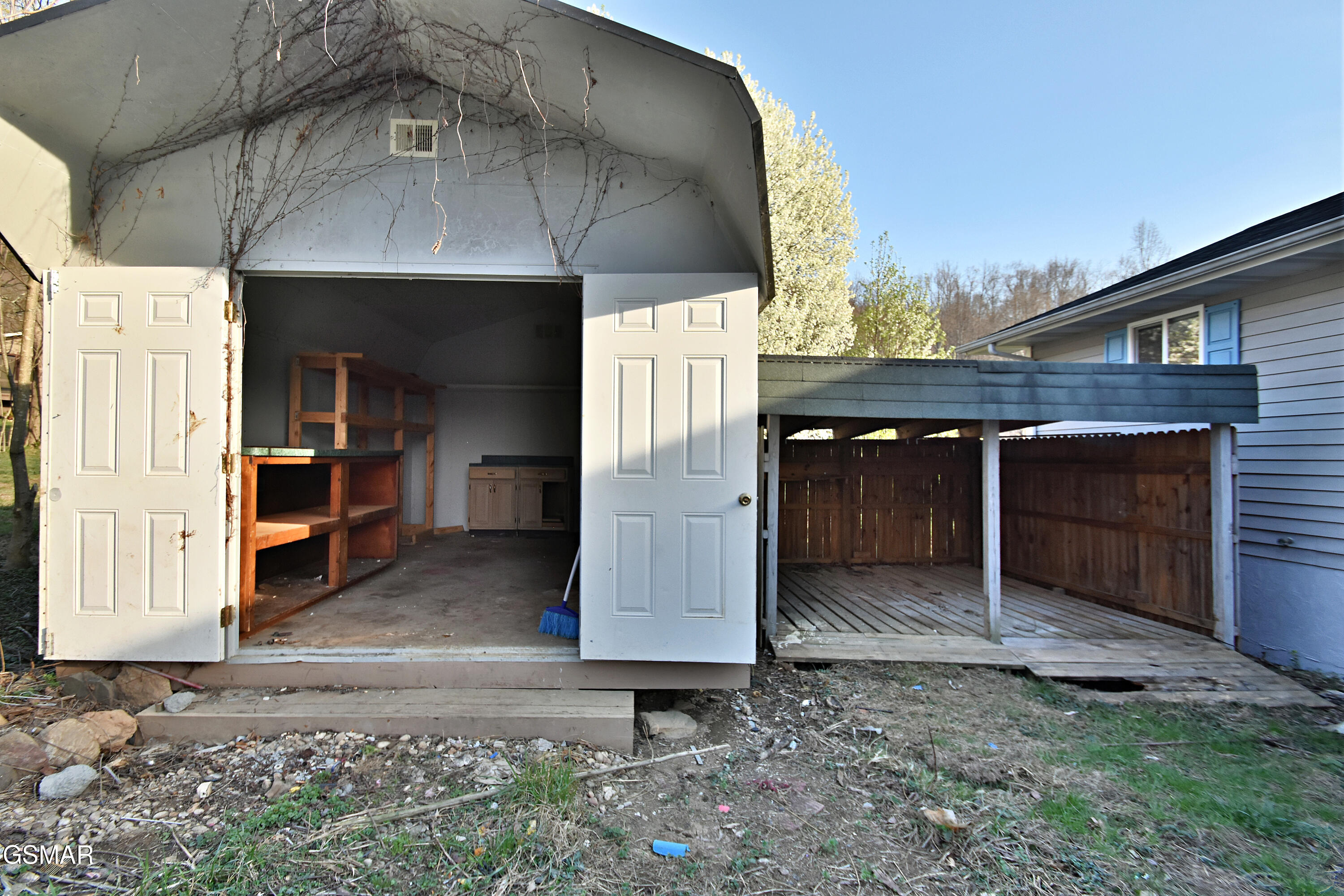 2737 Clabo Road Sevierville TN 37862