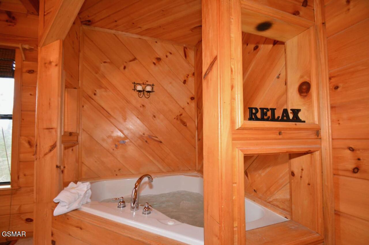 2062 Bird Ridge Road Sevierville TN 37876
