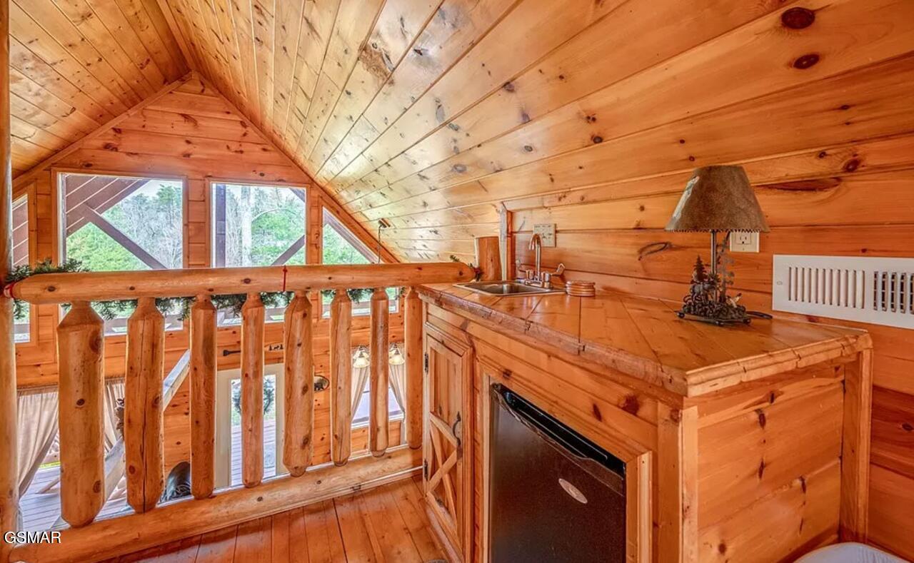 2062 Bird Ridge Road Sevierville TN 37876