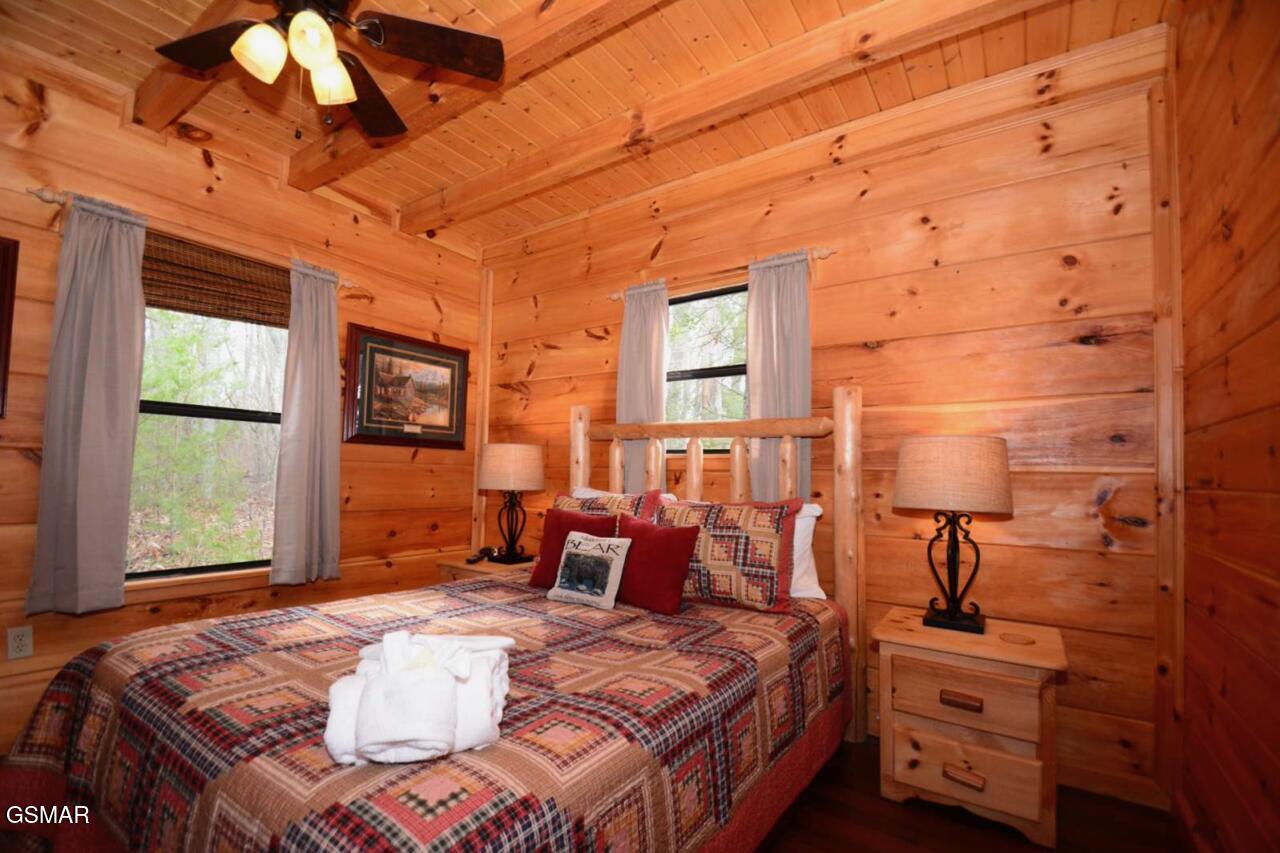 2062 Bird Ridge Road Sevierville TN 37876