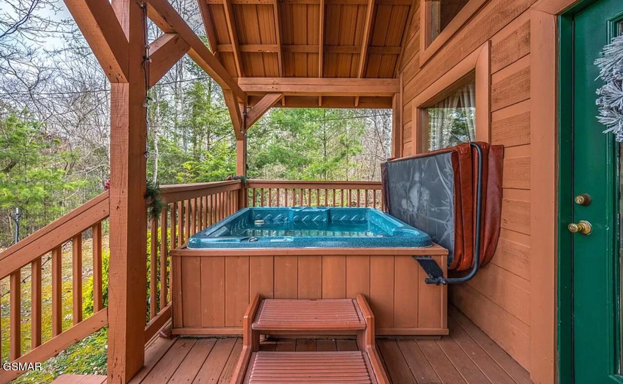 2062 Bird Ridge Road Sevierville TN 37876