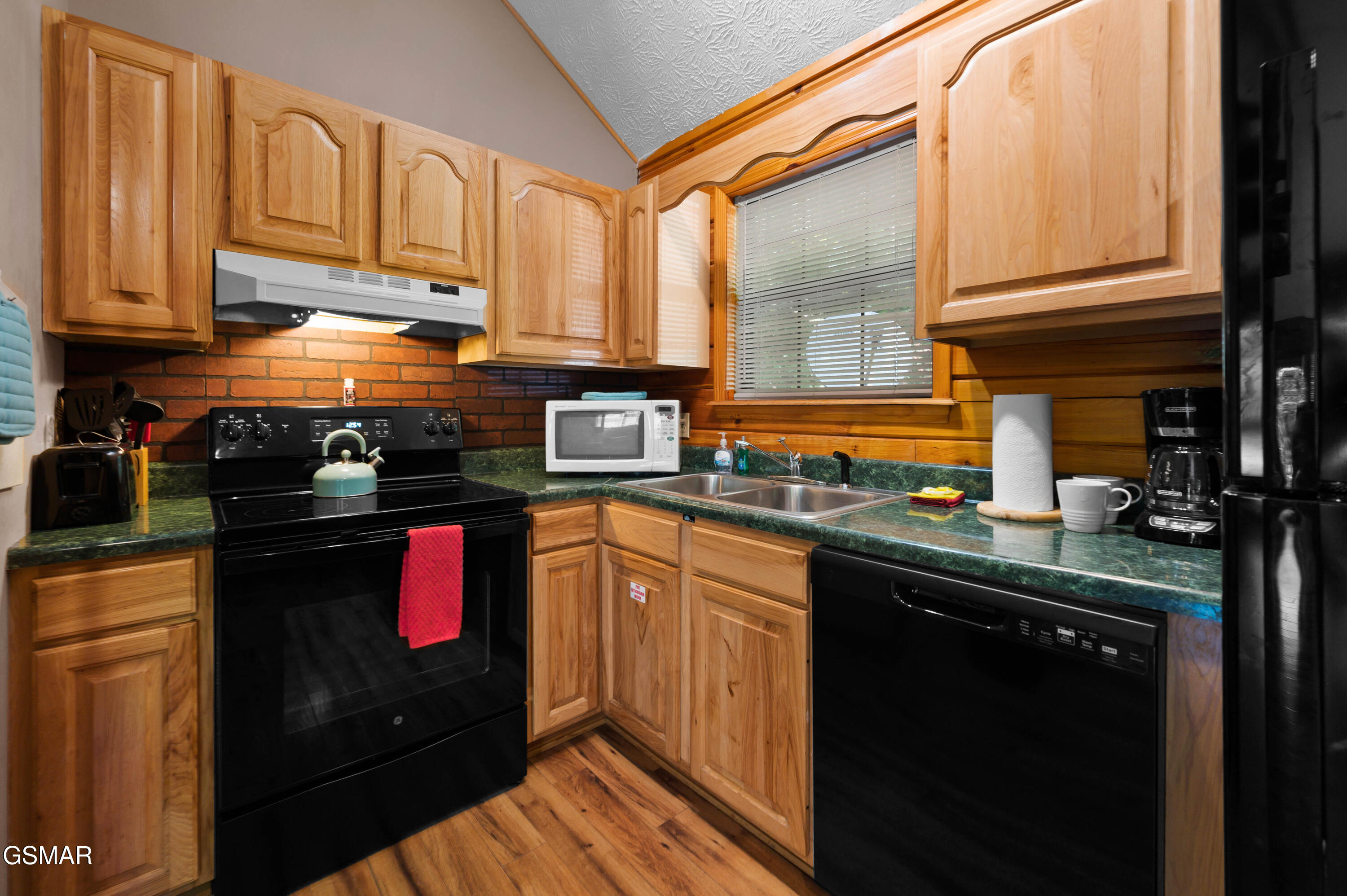 1503 Squirrel Nest Way Sevierville TN 37876