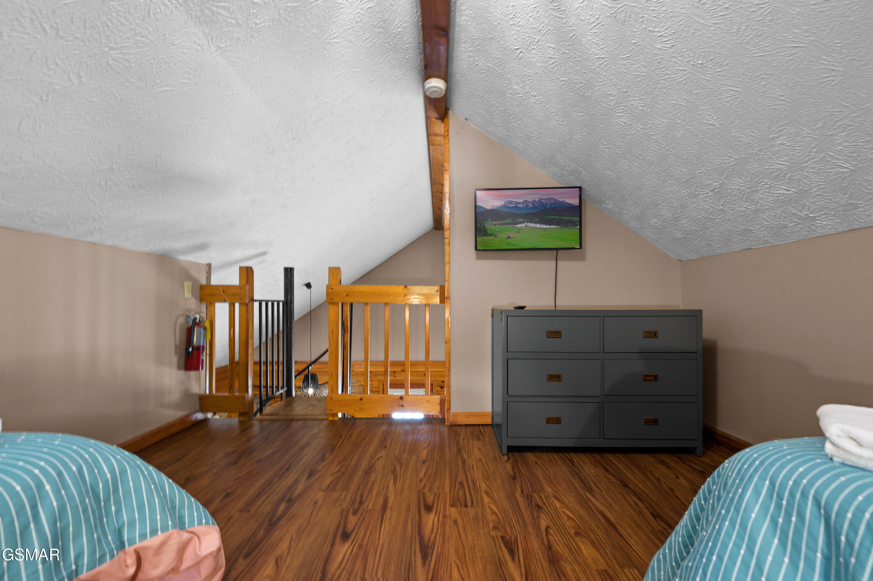 1503 Squirrel Nest Way Sevierville TN 37876