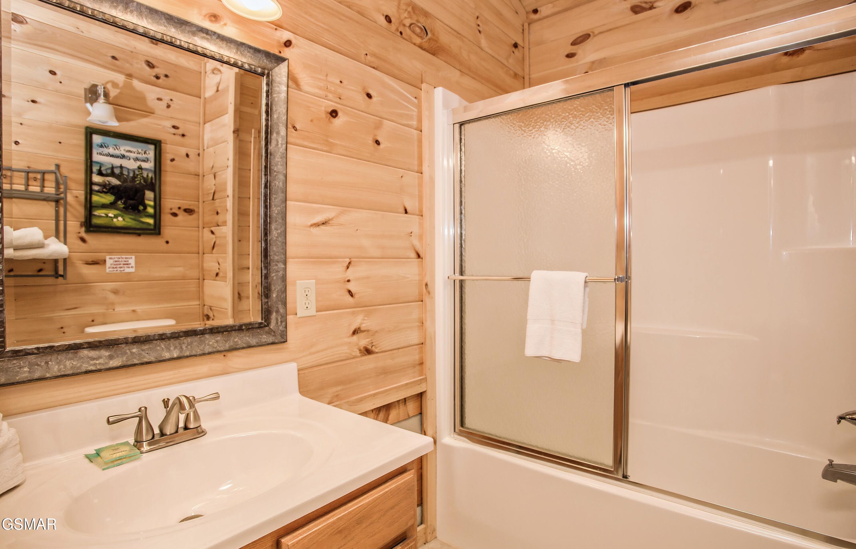 3510 Twin City Way Pigeon Forge TN 37863