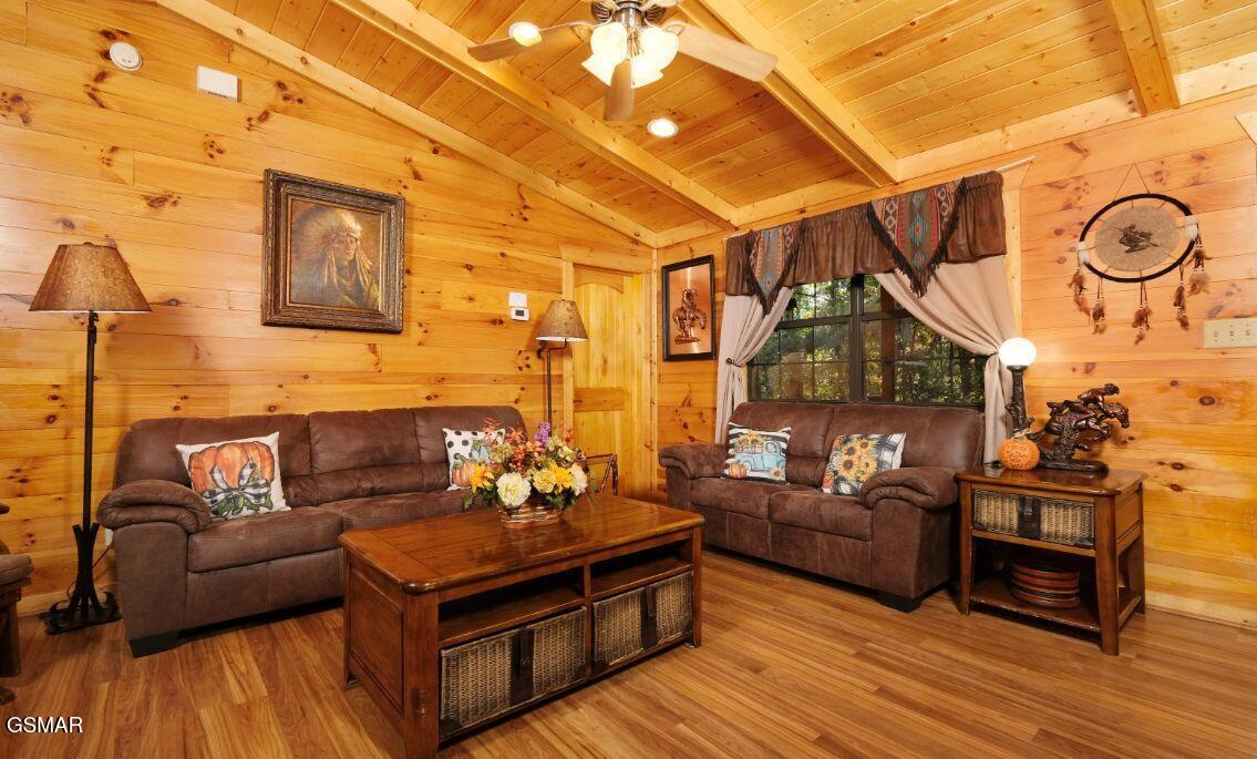 617 Iron Mountain Road Pigeon Forge TN 37863
