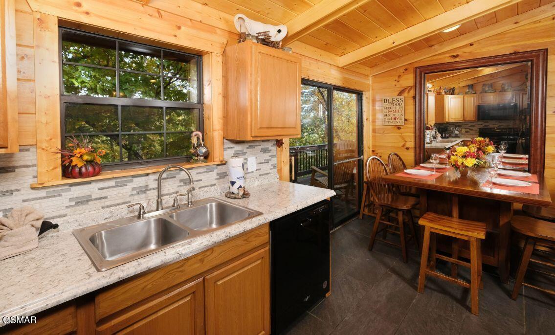 617 Iron Mountain Road Pigeon Forge TN 37863