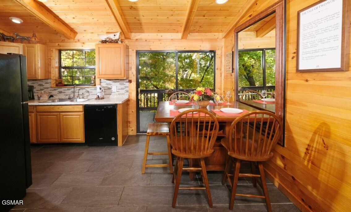 617 Iron Mountain Road Pigeon Forge TN 37863