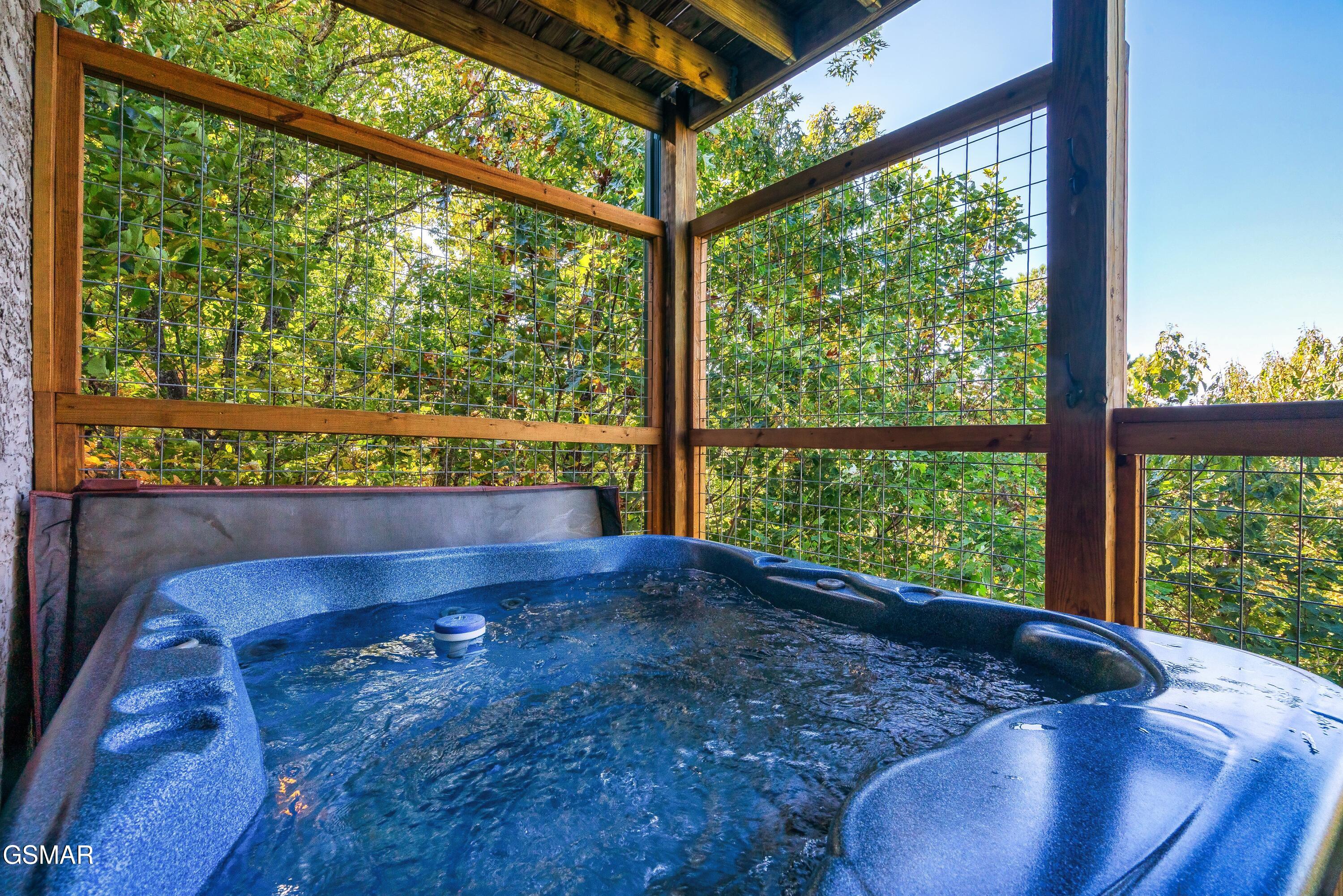 1058/1060 Pinecrest Way Sevierville TN 37862