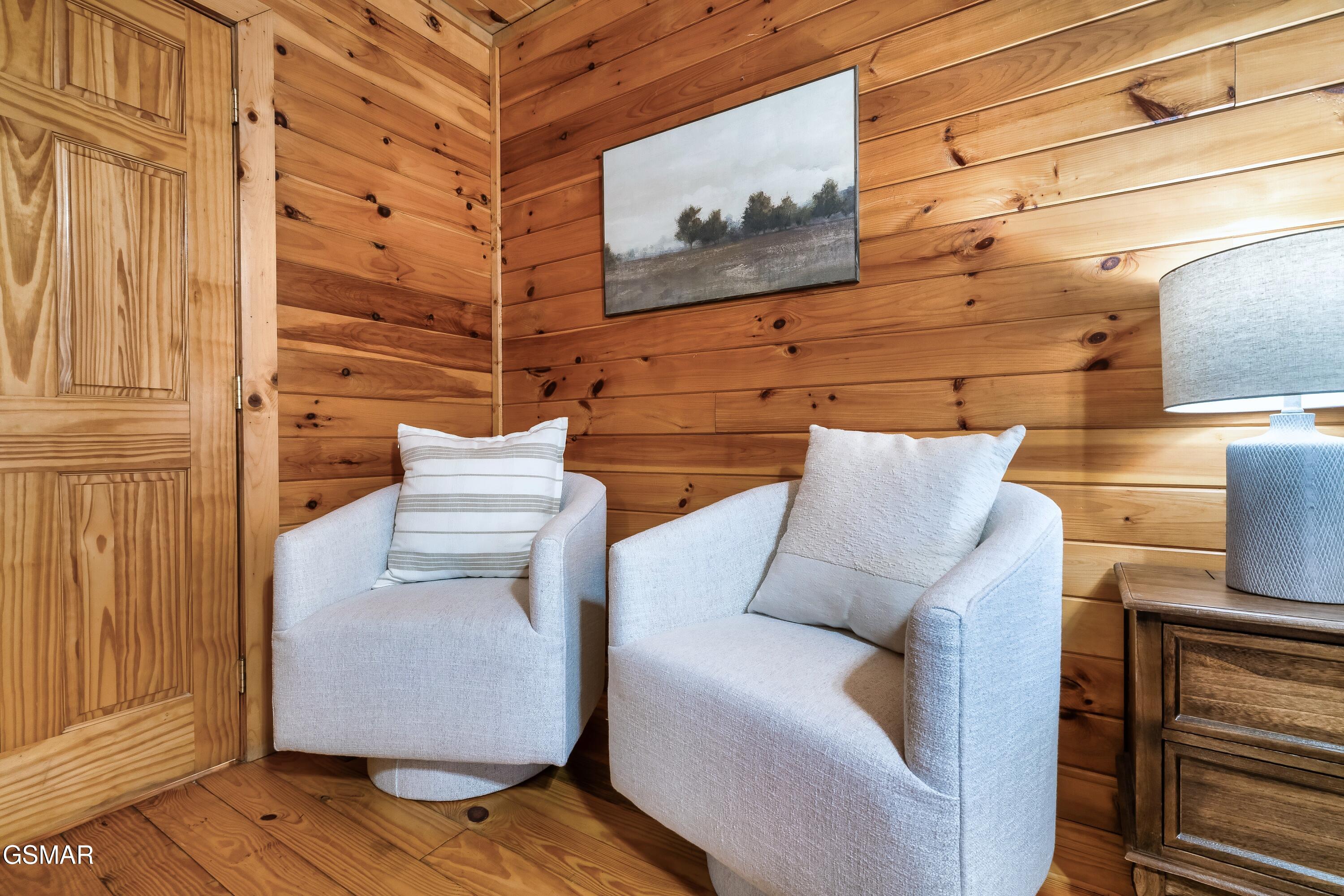 1058/1060 Pinecrest Way Sevierville TN 37862