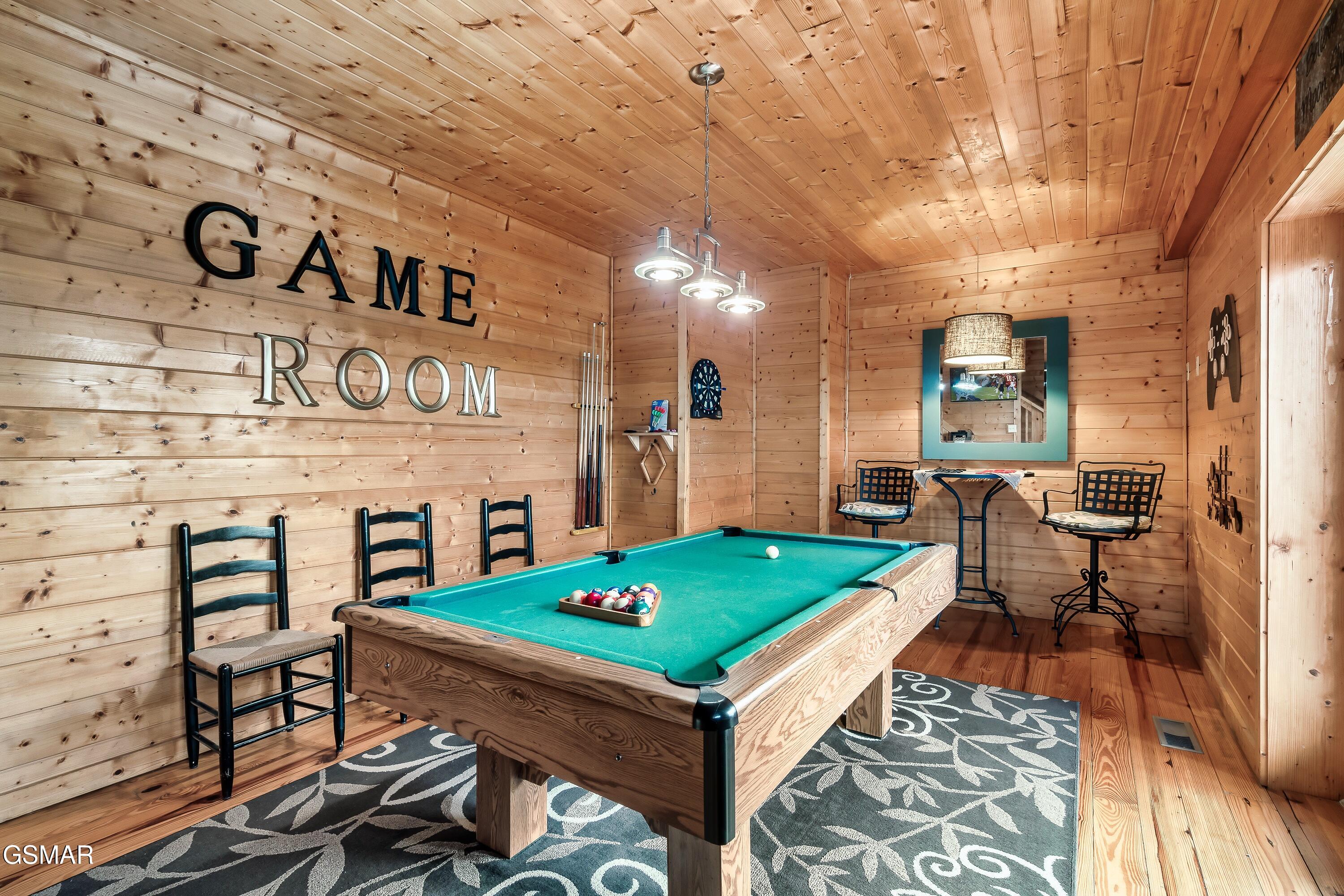 1058/1060 Pinecrest Way Sevierville TN 37862