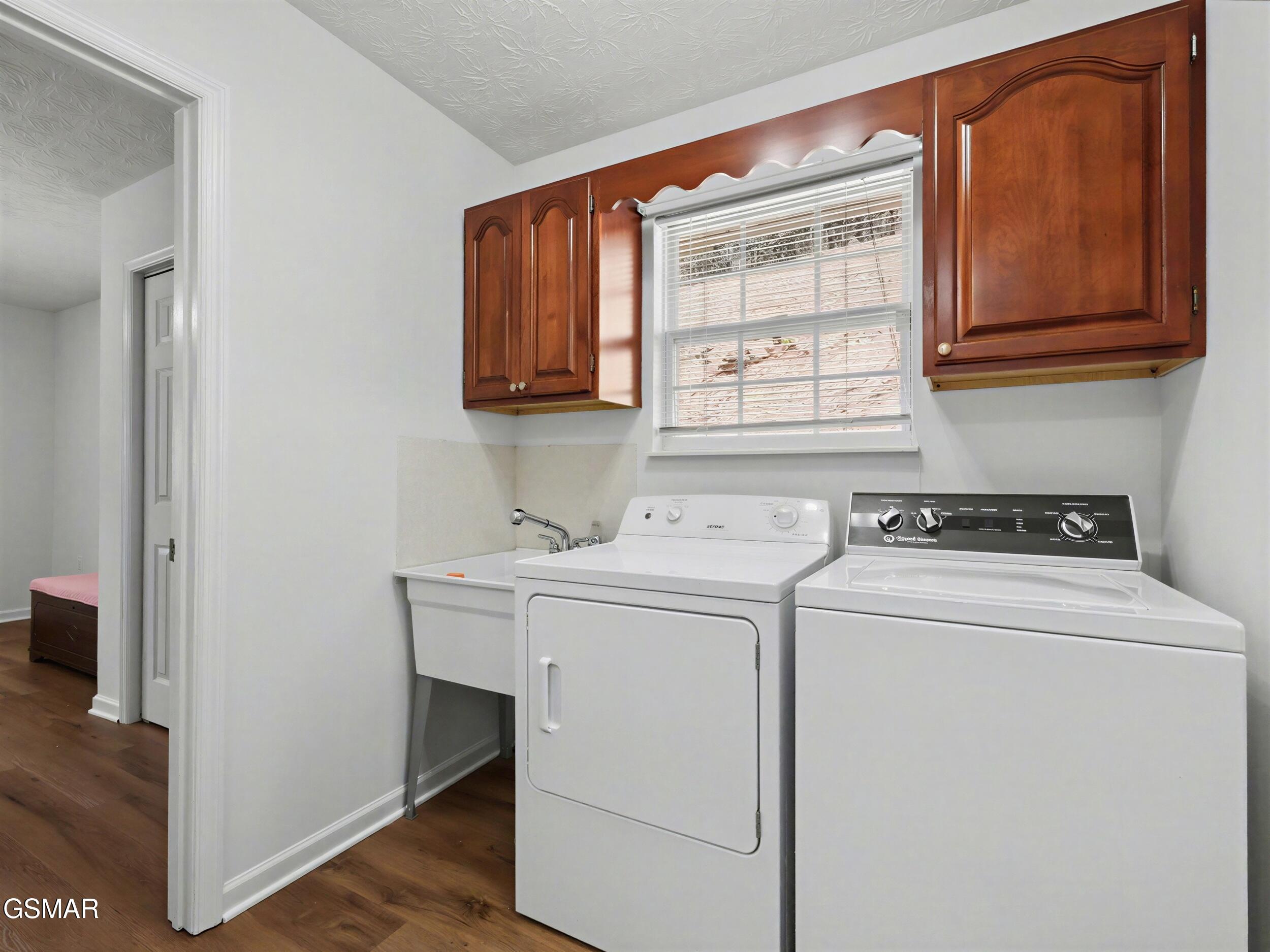 786 Pine Mountain Road Pigeon Forge TN 37863