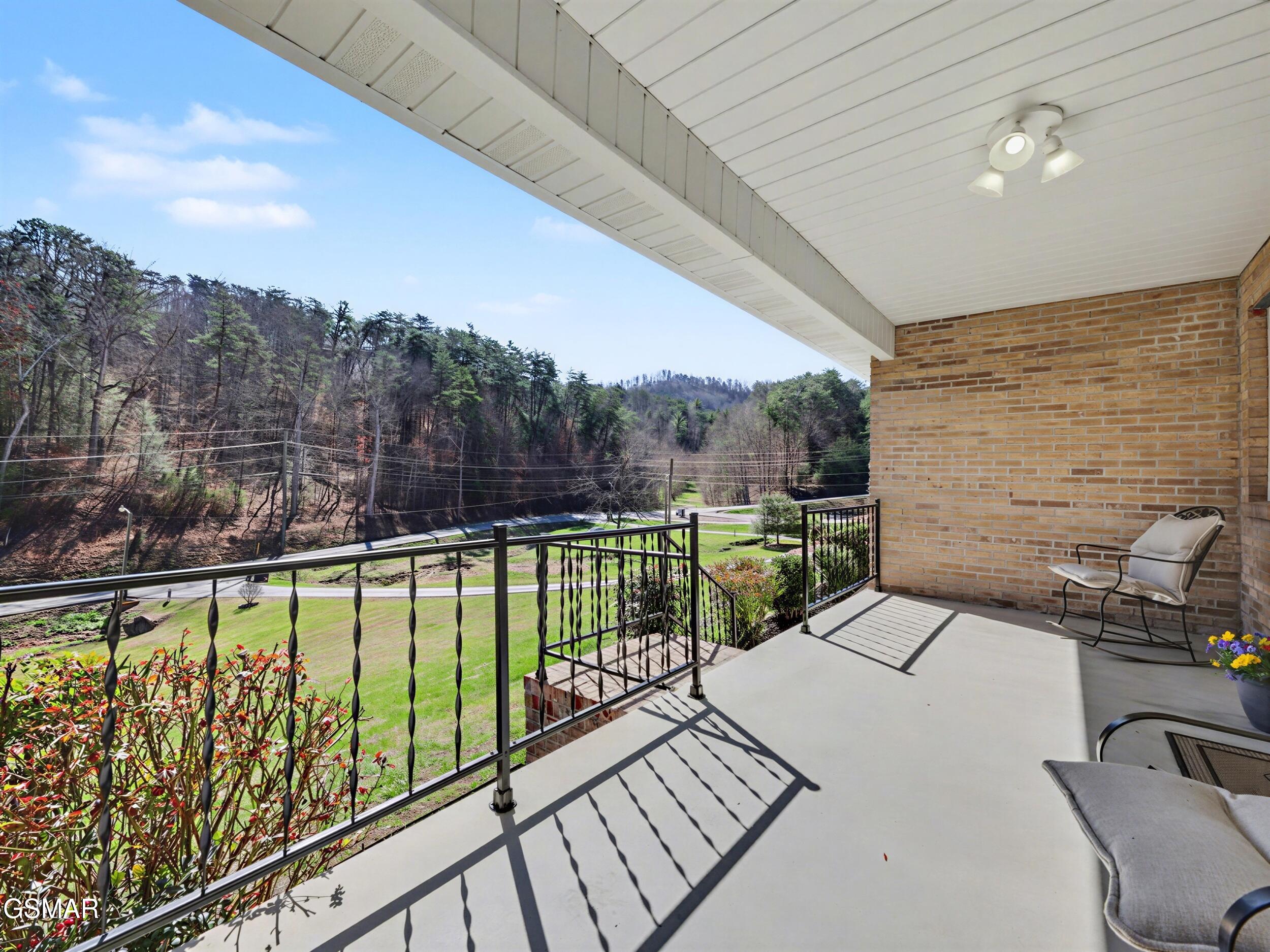 786 Pine Mountain Road Pigeon Forge TN 37863