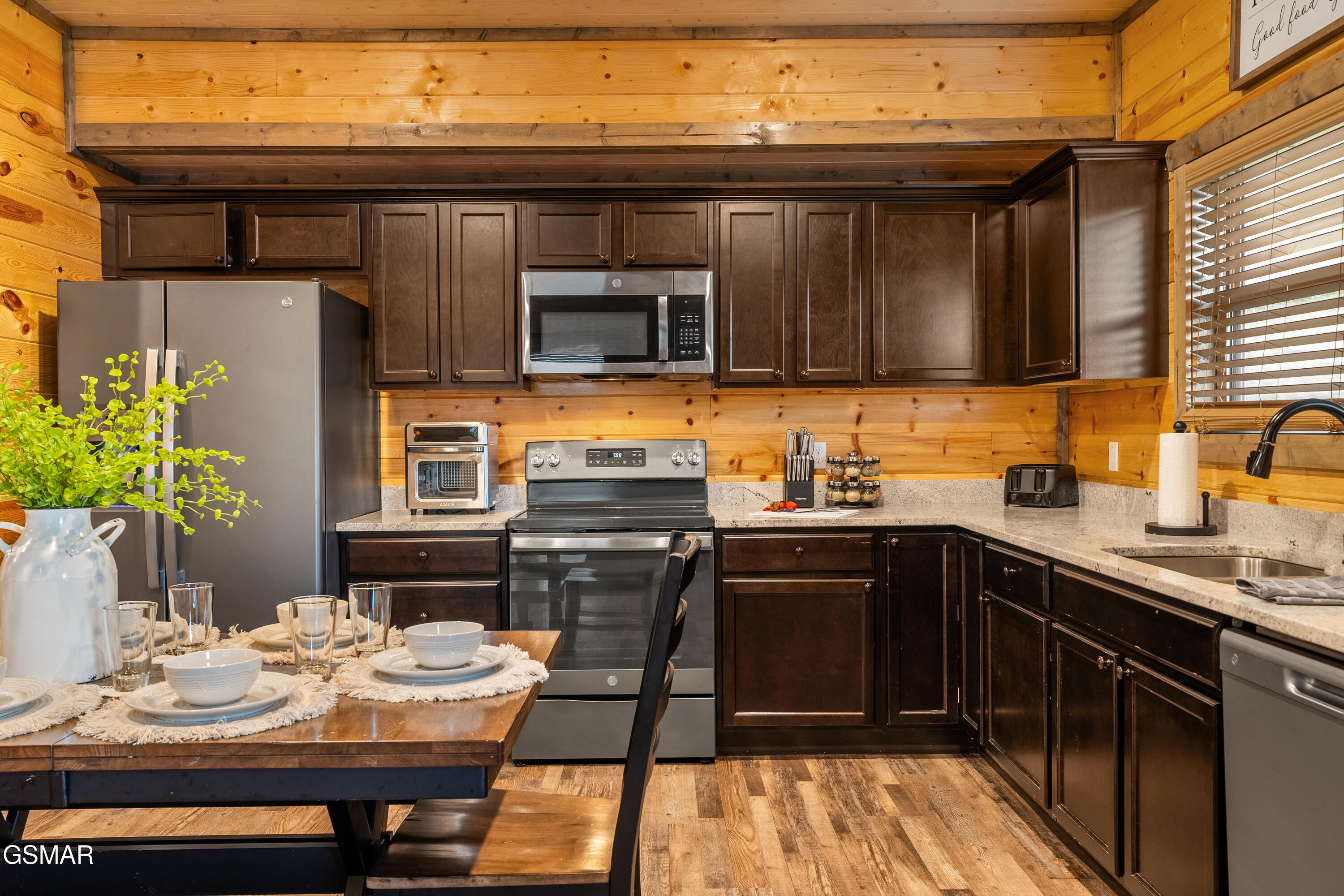 1654 Veterans Boulevard Sevierville TN 37862