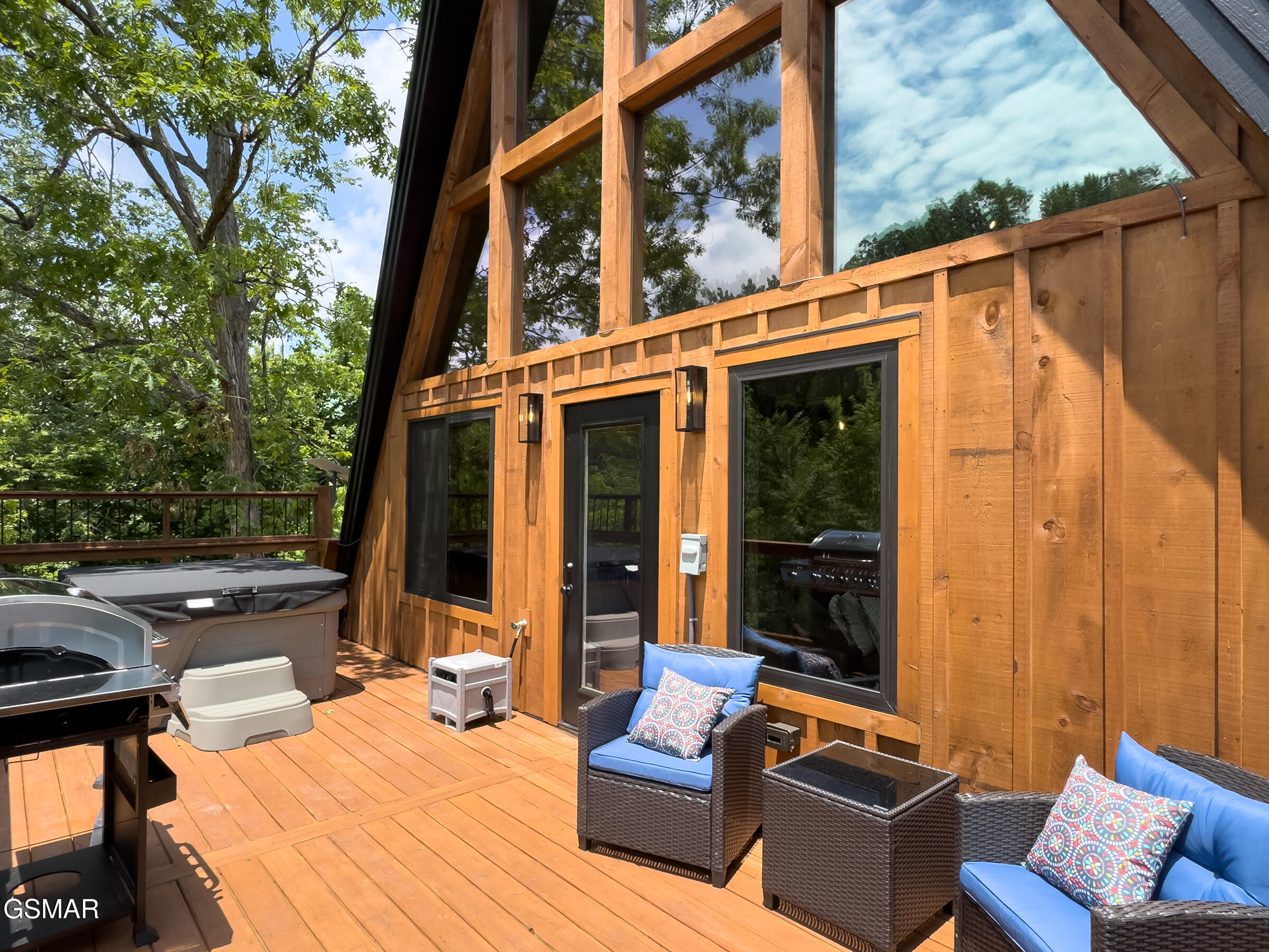 2119 Beach Front Drive Sevierville TN 37862