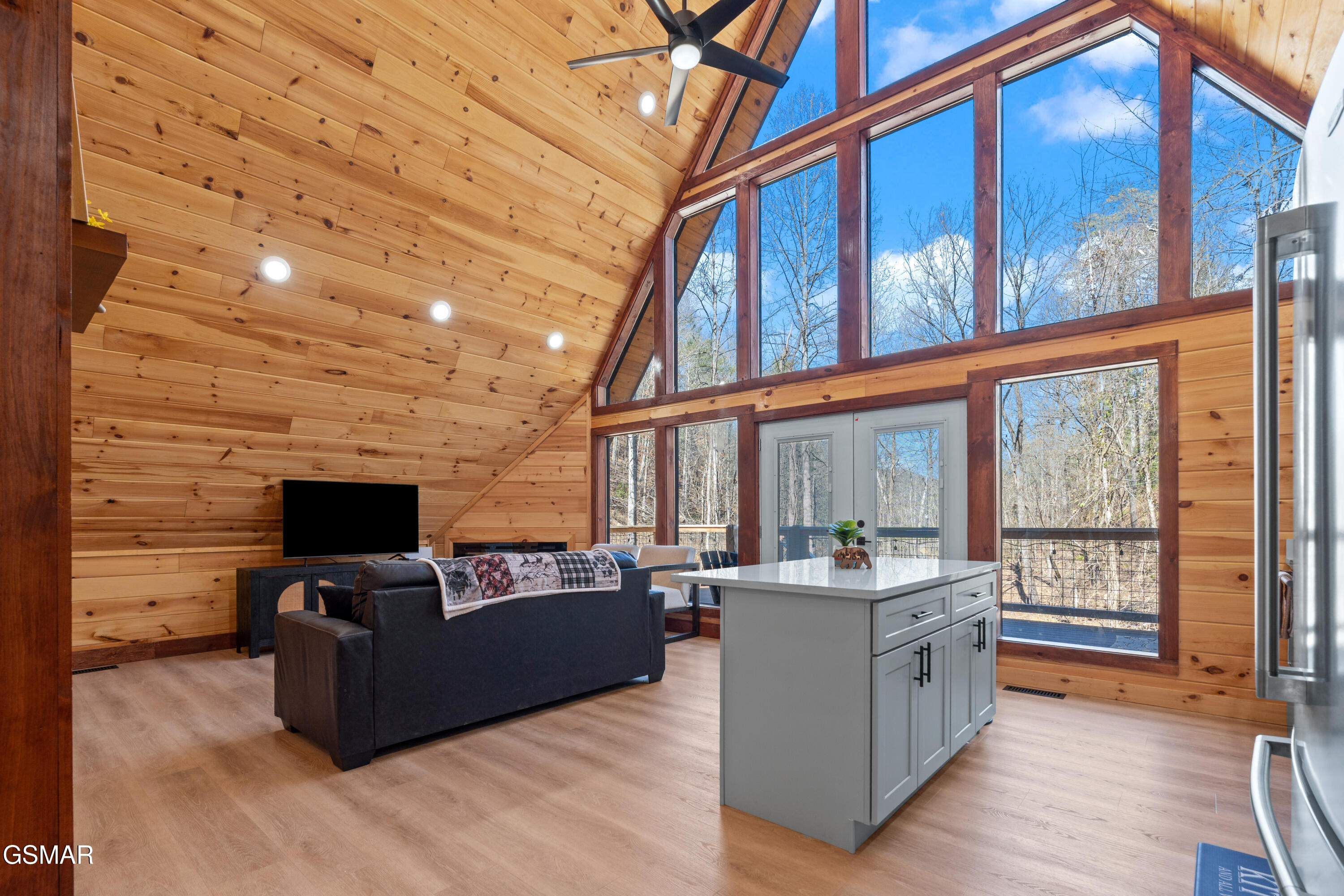 3115 Emerald Springs Loop Sevierville TN 37862