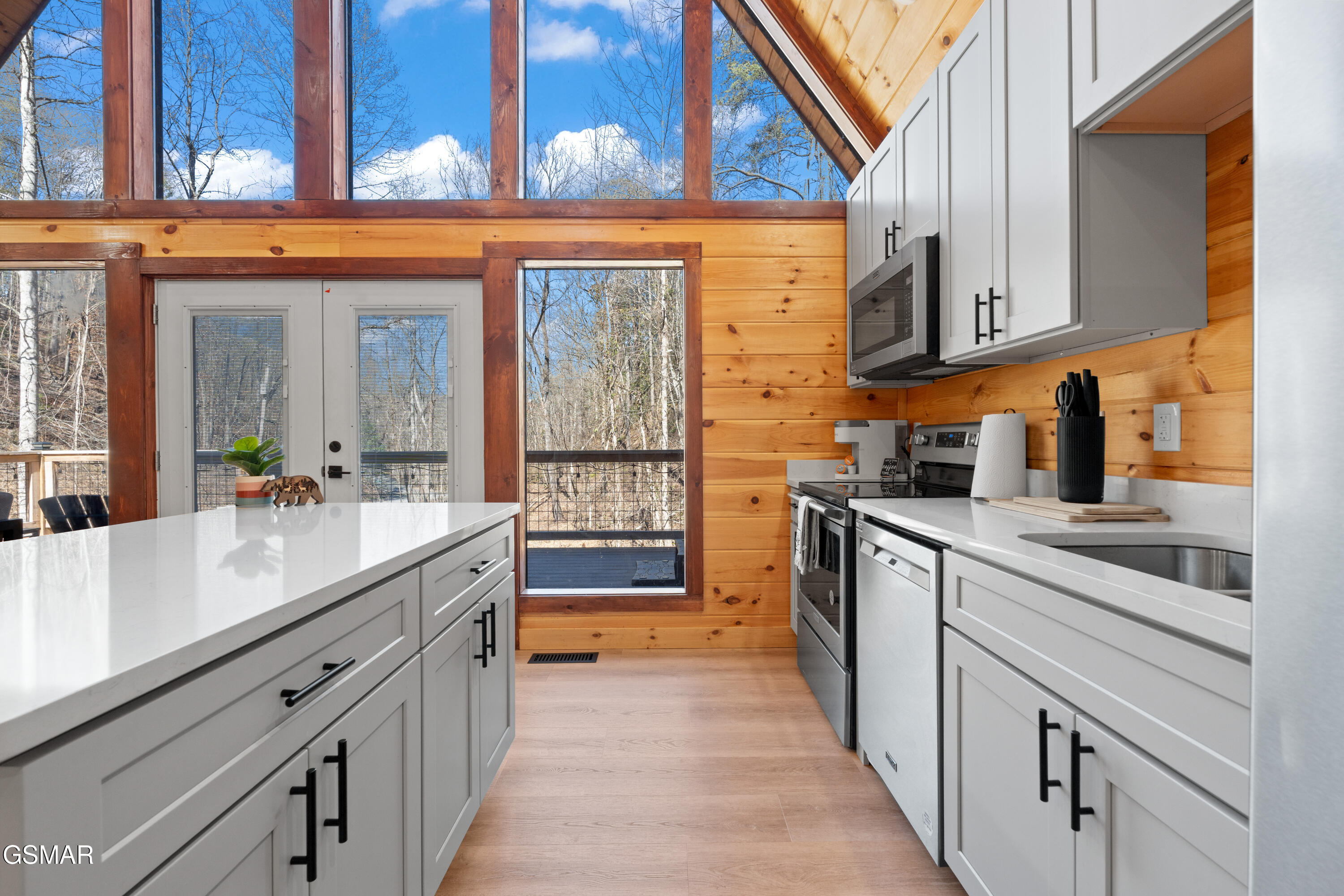 3115 Emerald Springs Loop Sevierville TN 37862