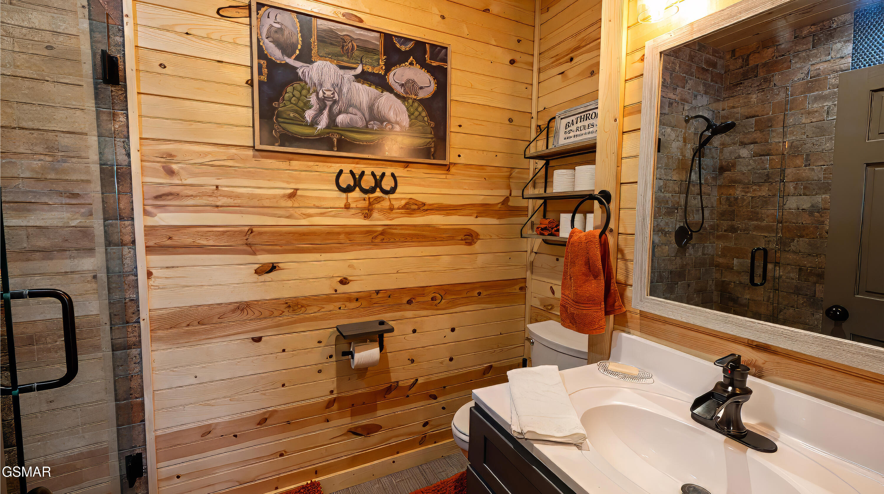 1501 Peach Tree Street Pigeon Forge TN 37862