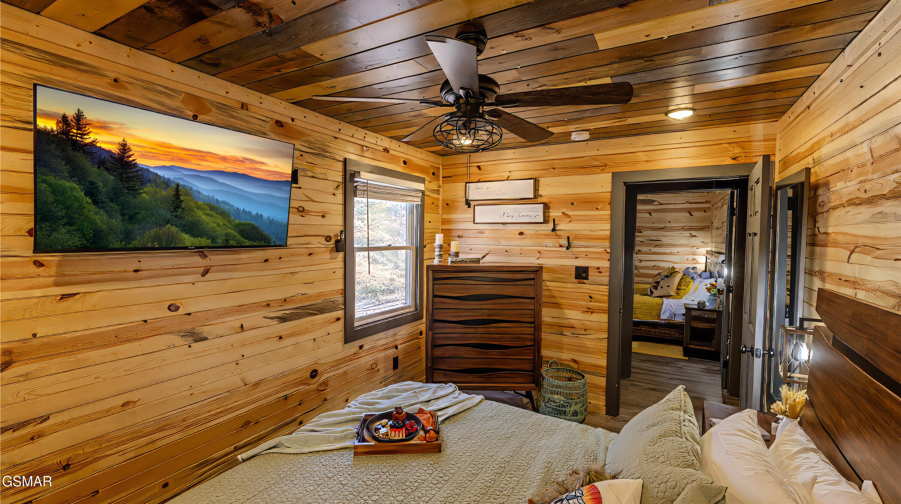 1501 Peach Tree Street Pigeon Forge TN 37862
