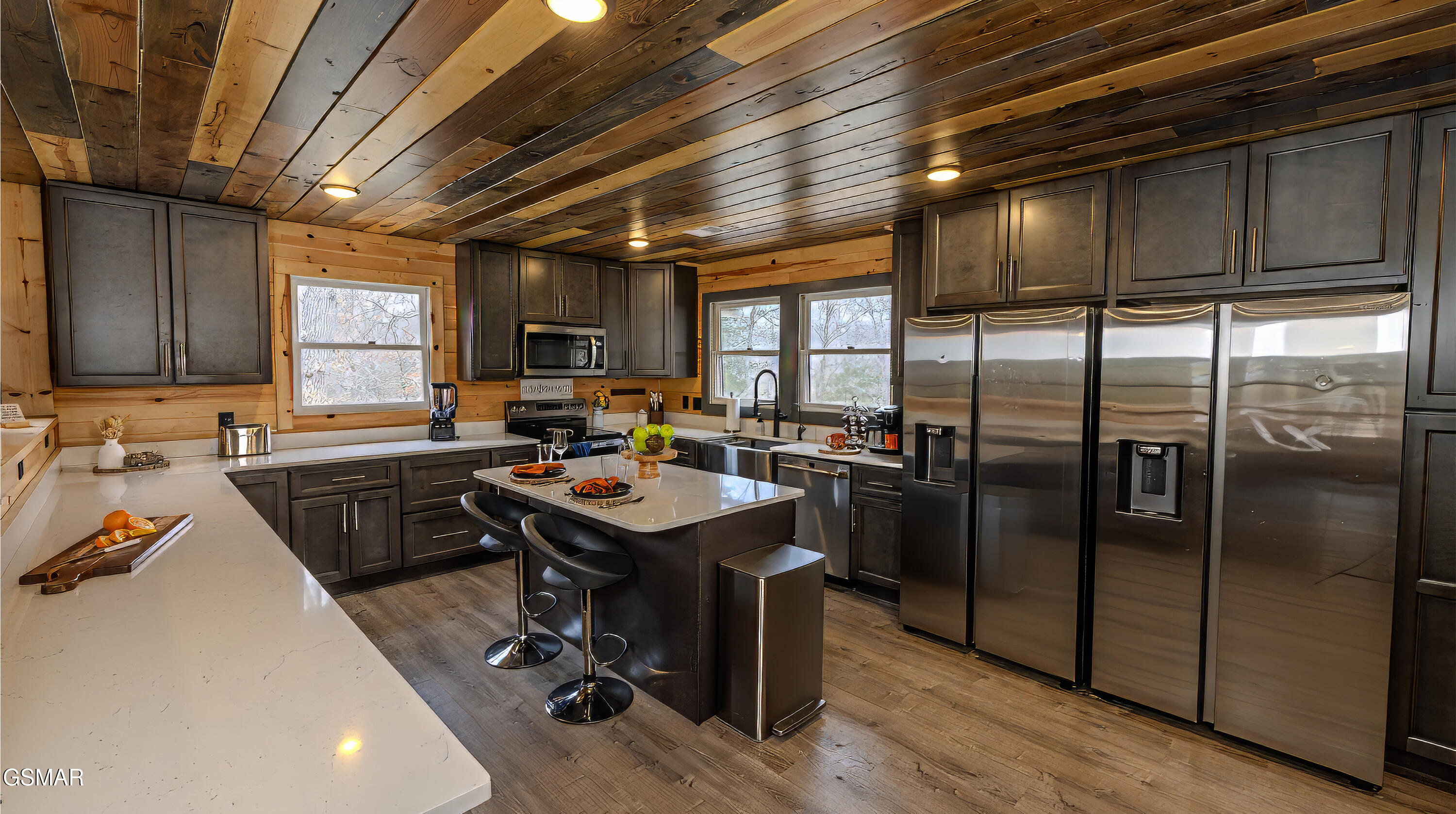 1501 Peach Tree Street Pigeon Forge TN 37862