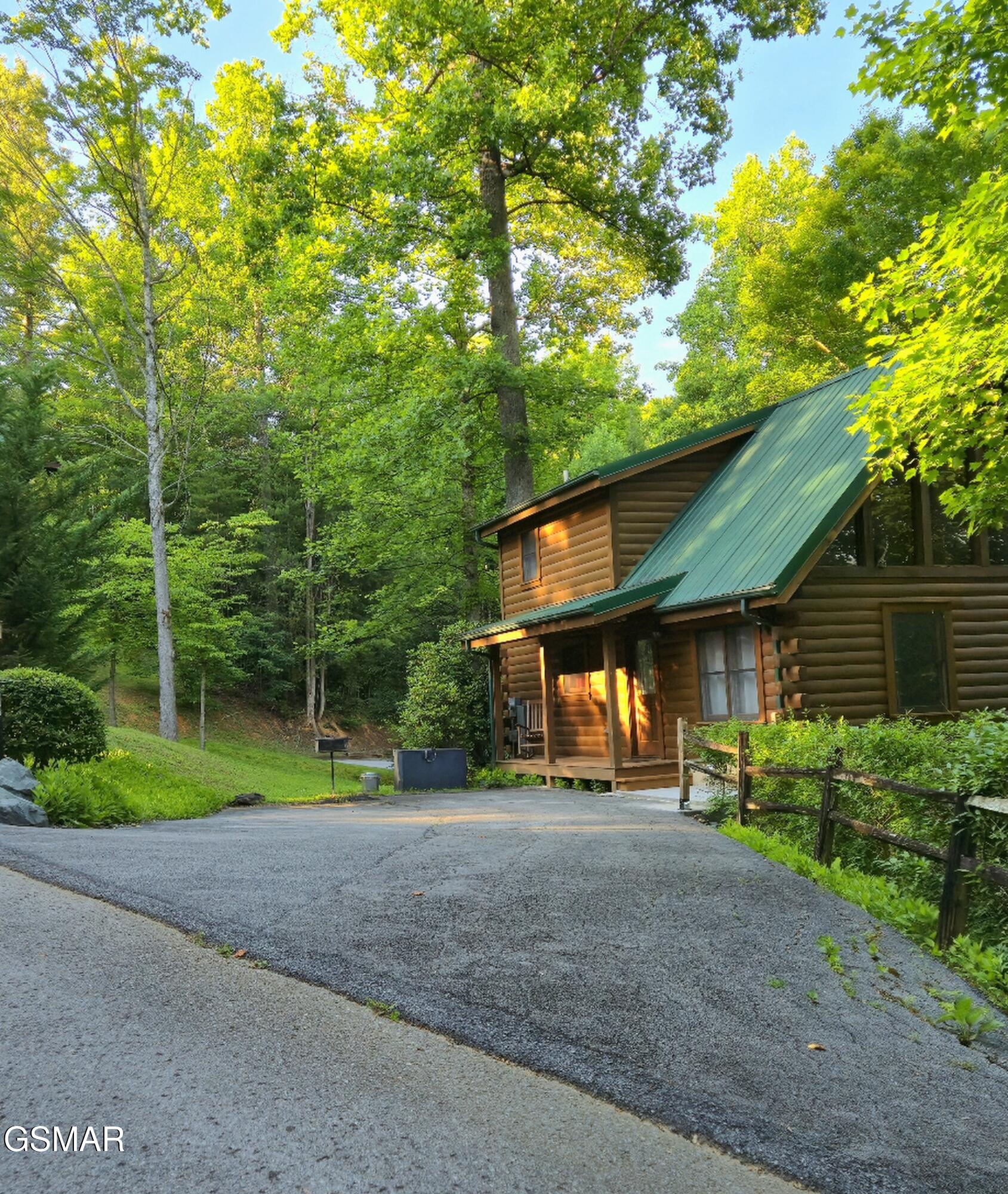 742 Yona Trail Way Gatlinburg TN 37738