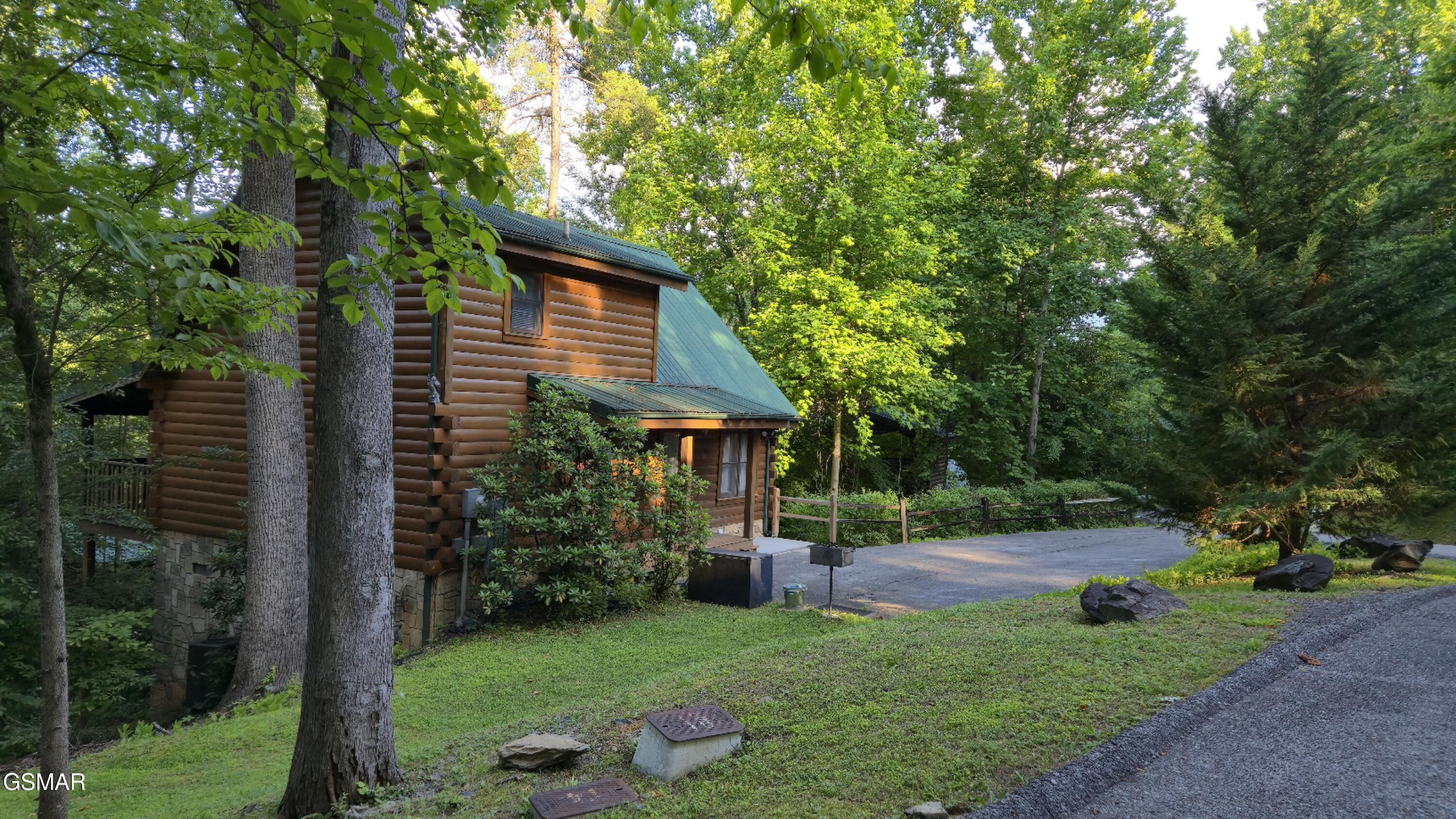 742 Yona Trail Way Gatlinburg TN 37738