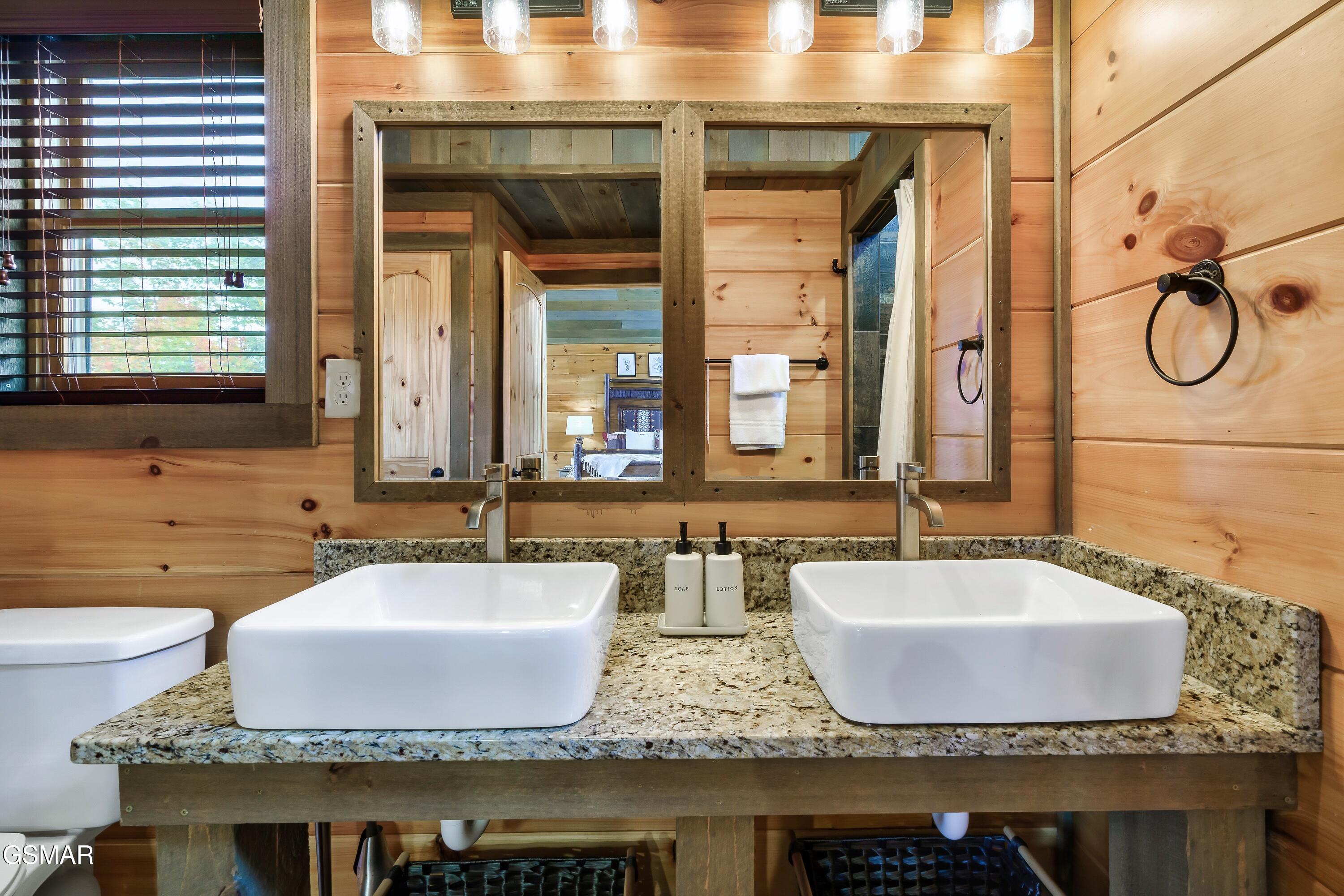 1132 Villa Overlook Way Gatlinburg TN 37738