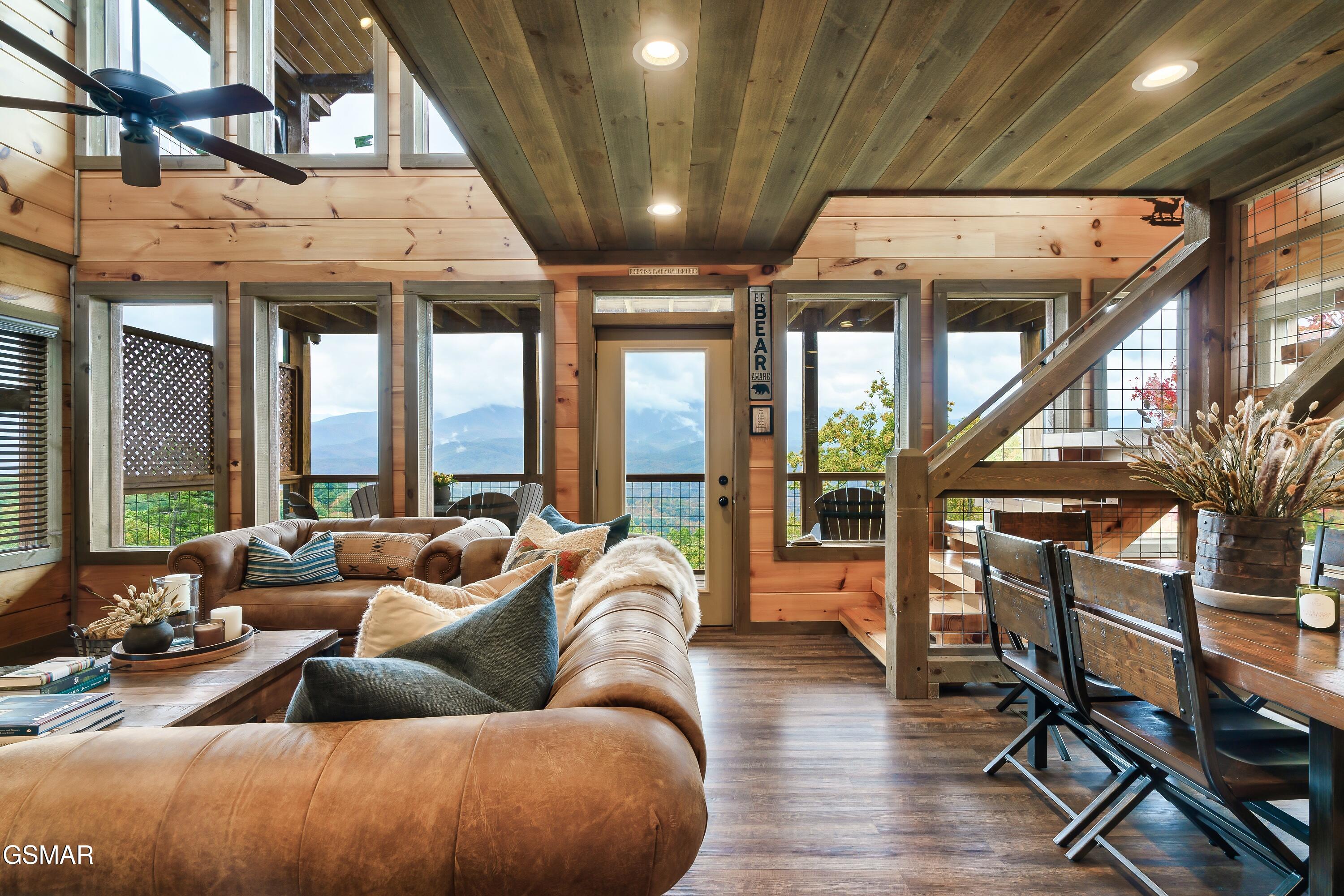 1132 Villa Overlook Way Gatlinburg TN 37738