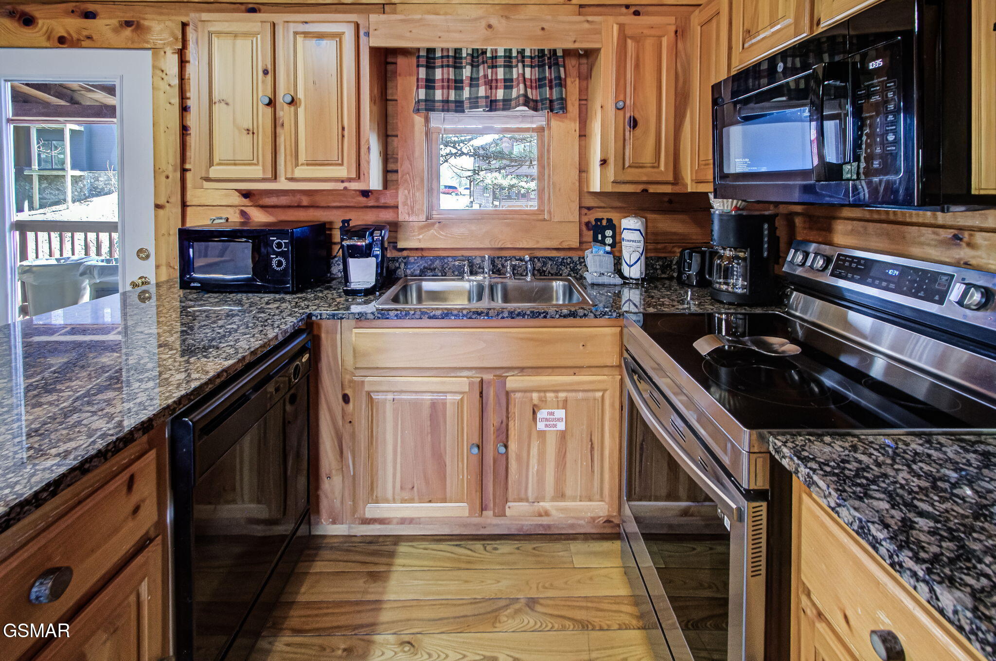 1528 Rainbow Ridge Way Sevierville TN 37862