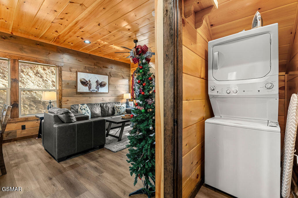 2382 Headrick Lead Sevierville TN 37862