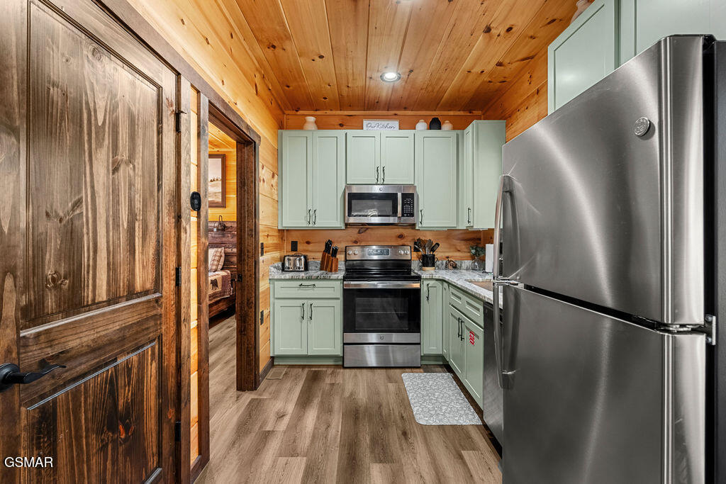 2382 Headrick Lead Sevierville TN 37862