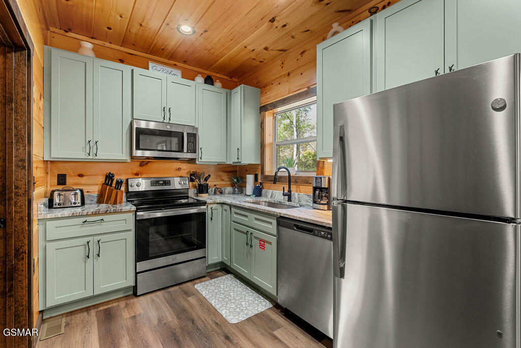 2382 Headrick Lead Sevierville TN 37862