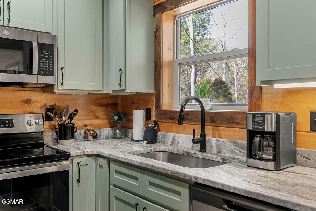 2382 Headrick Lead Sevierville TN 37862