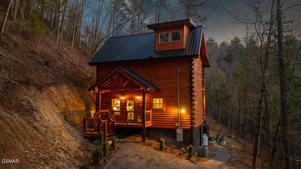 2382 Headrick Lead Sevierville TN 37862