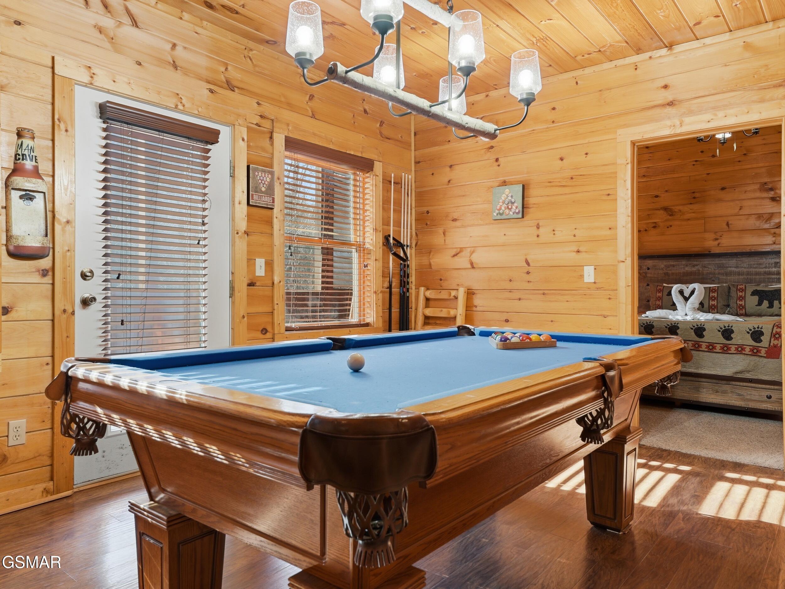 620 Chickasaw Gap Way Pigeon Forge TN 37863