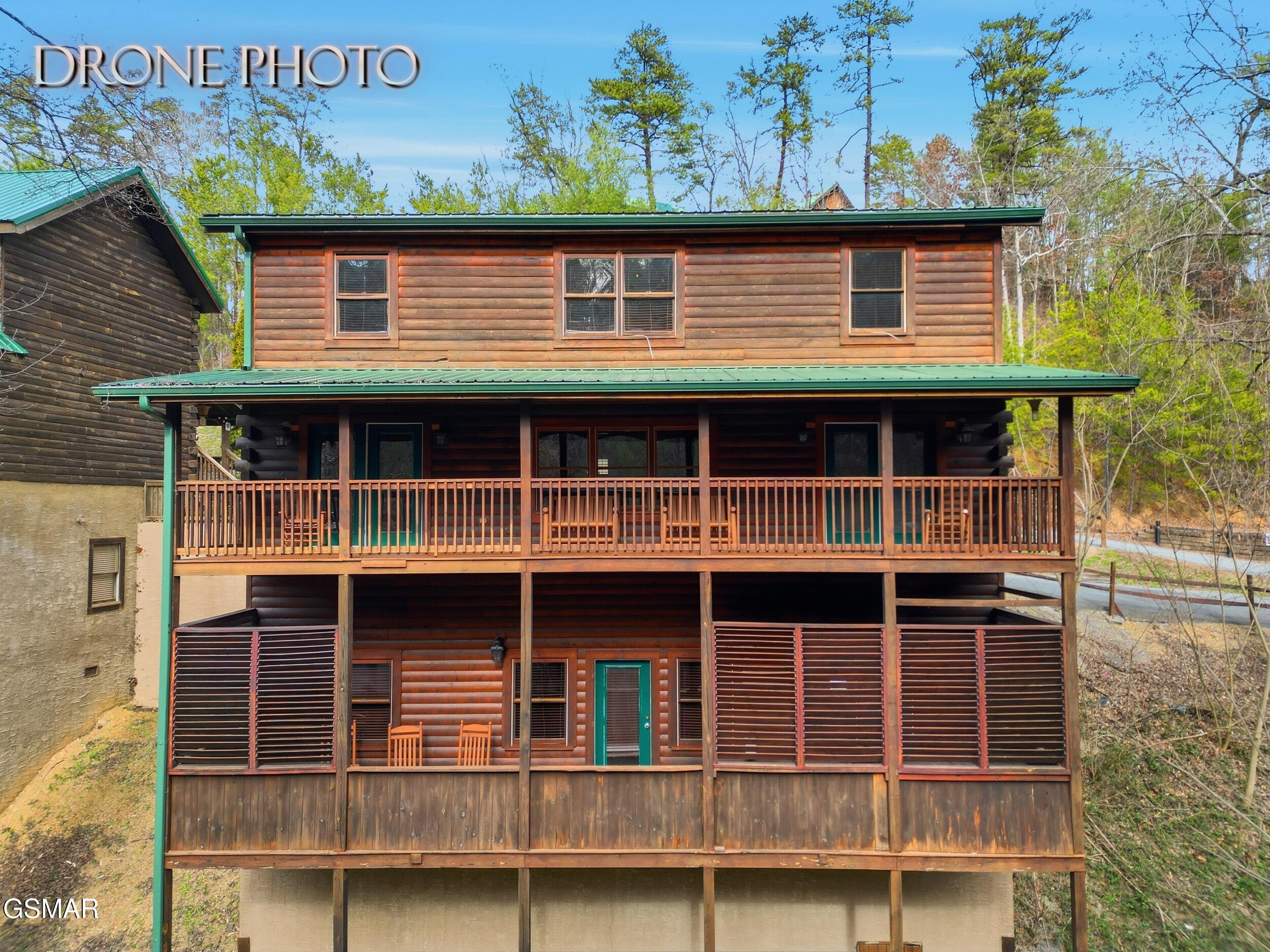 620 Chickasaw Gap Way Pigeon Forge TN 37863