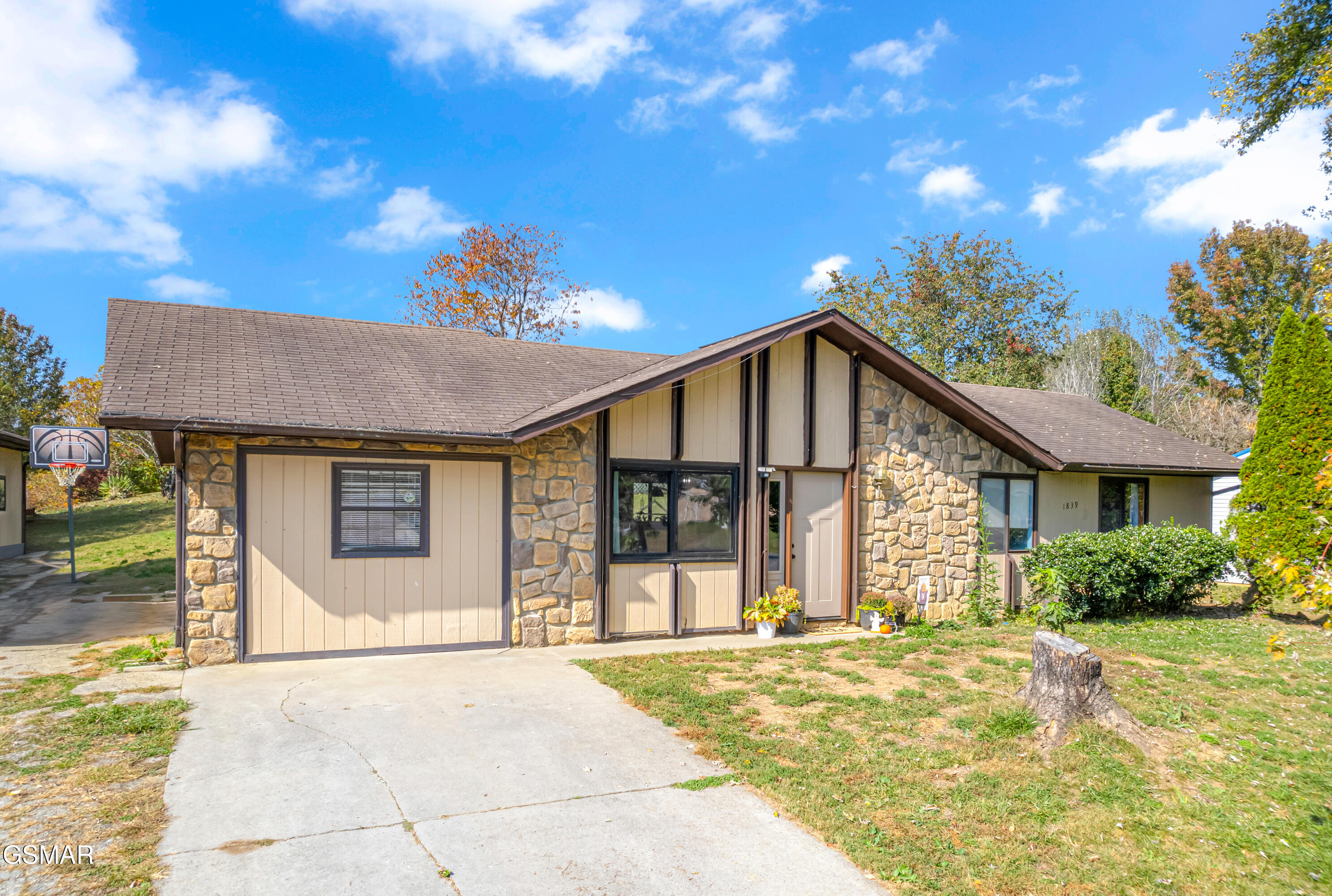 1839 Allensville Ridge Sevierville TN 37876