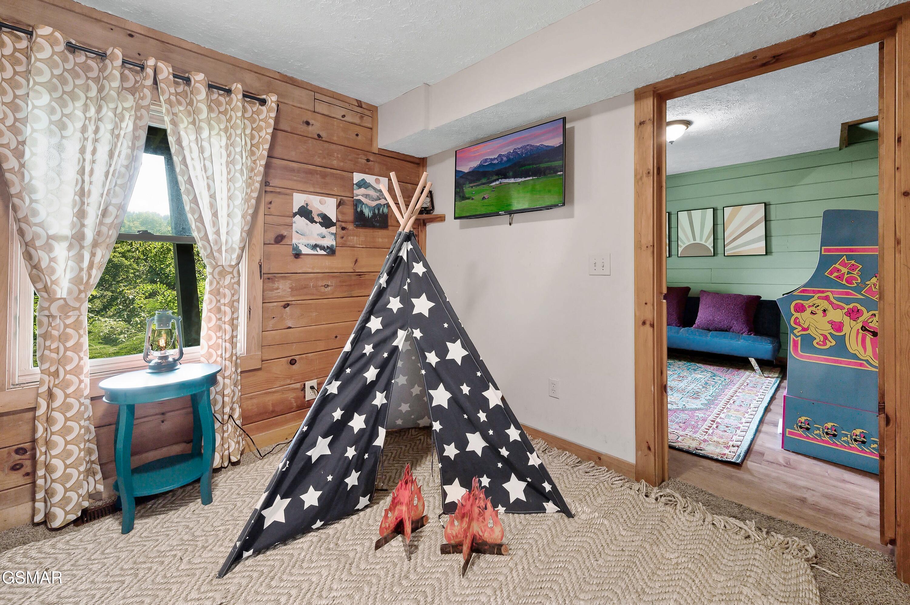 1114 Ski View Lane Sevierville TN 37876