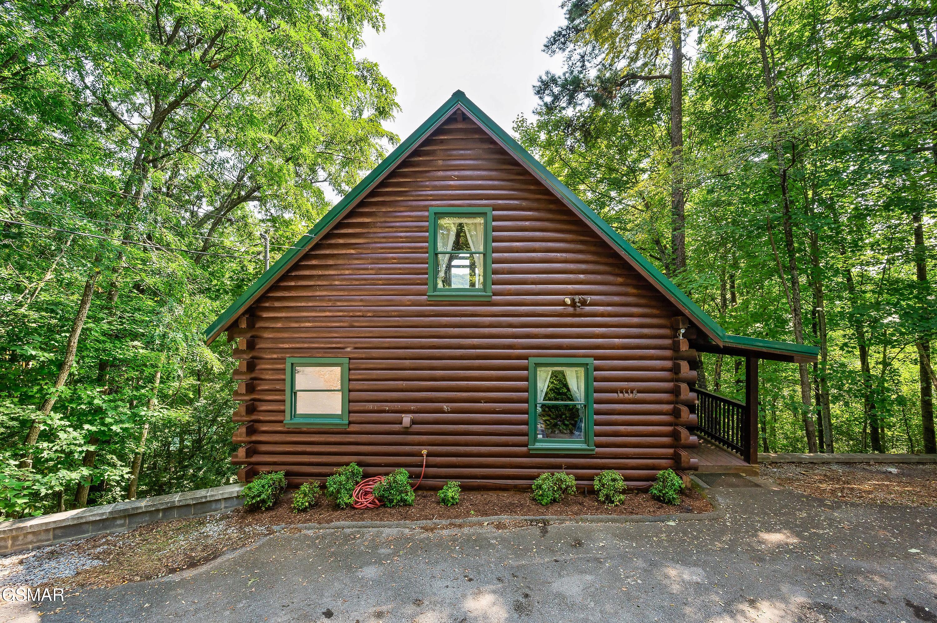 1114 Ski View Lane Sevierville TN 37876
