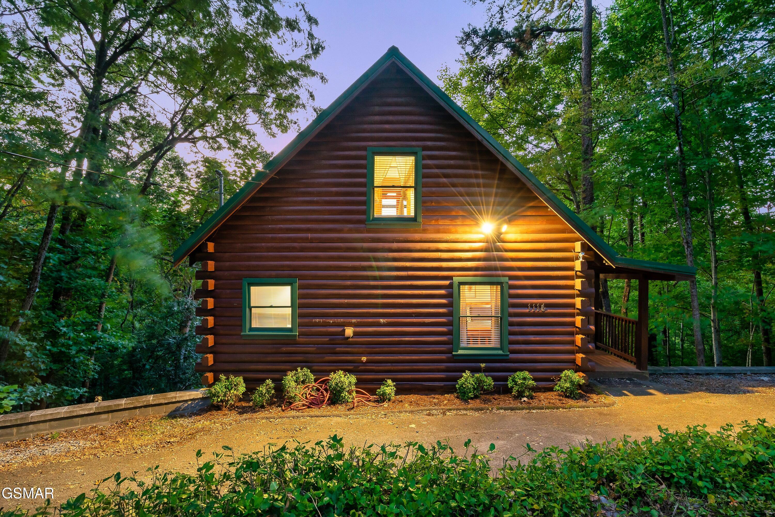1114 Ski View Lane Sevierville TN 37876