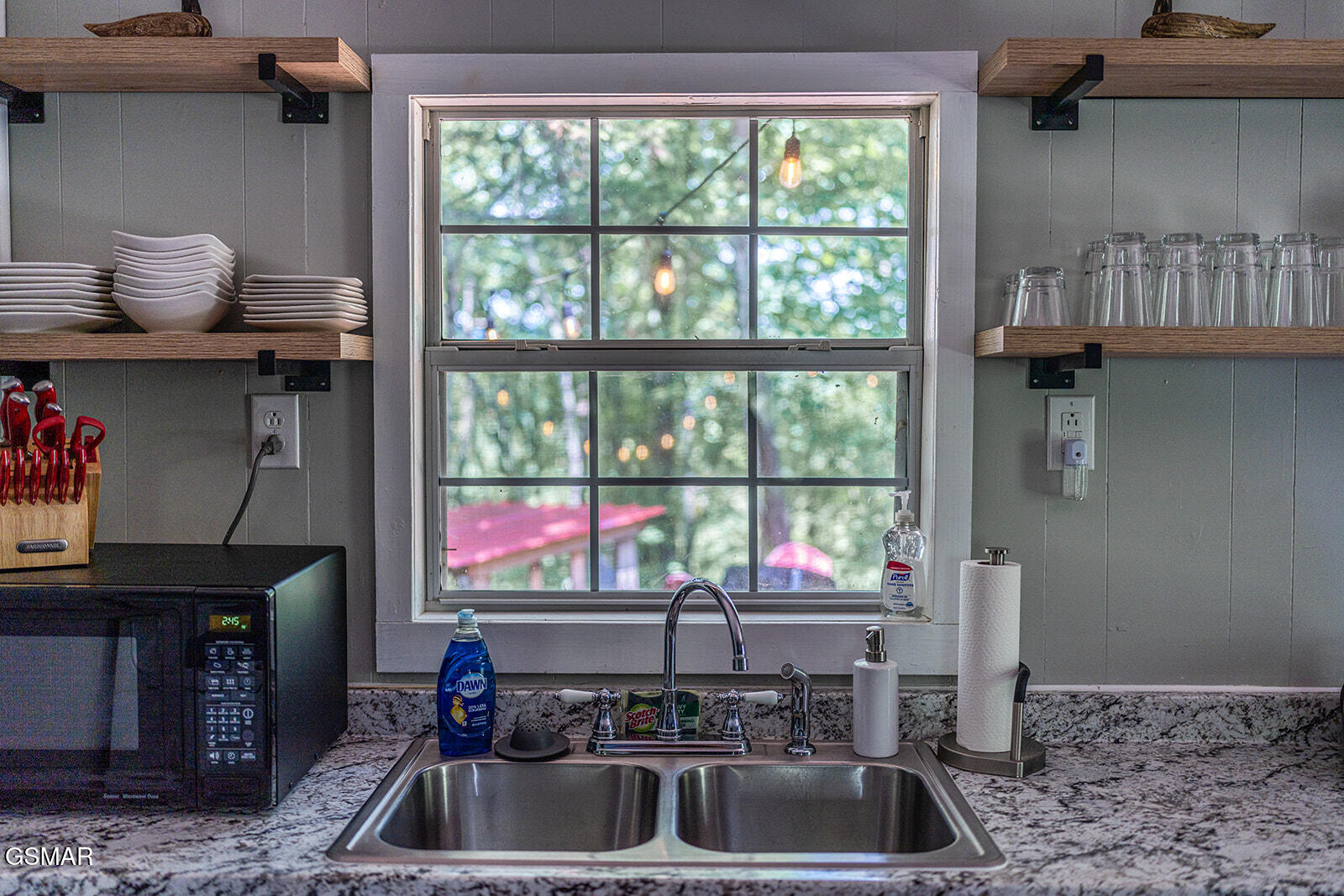 1901 Blackberry Way Sevierville TN 37876
