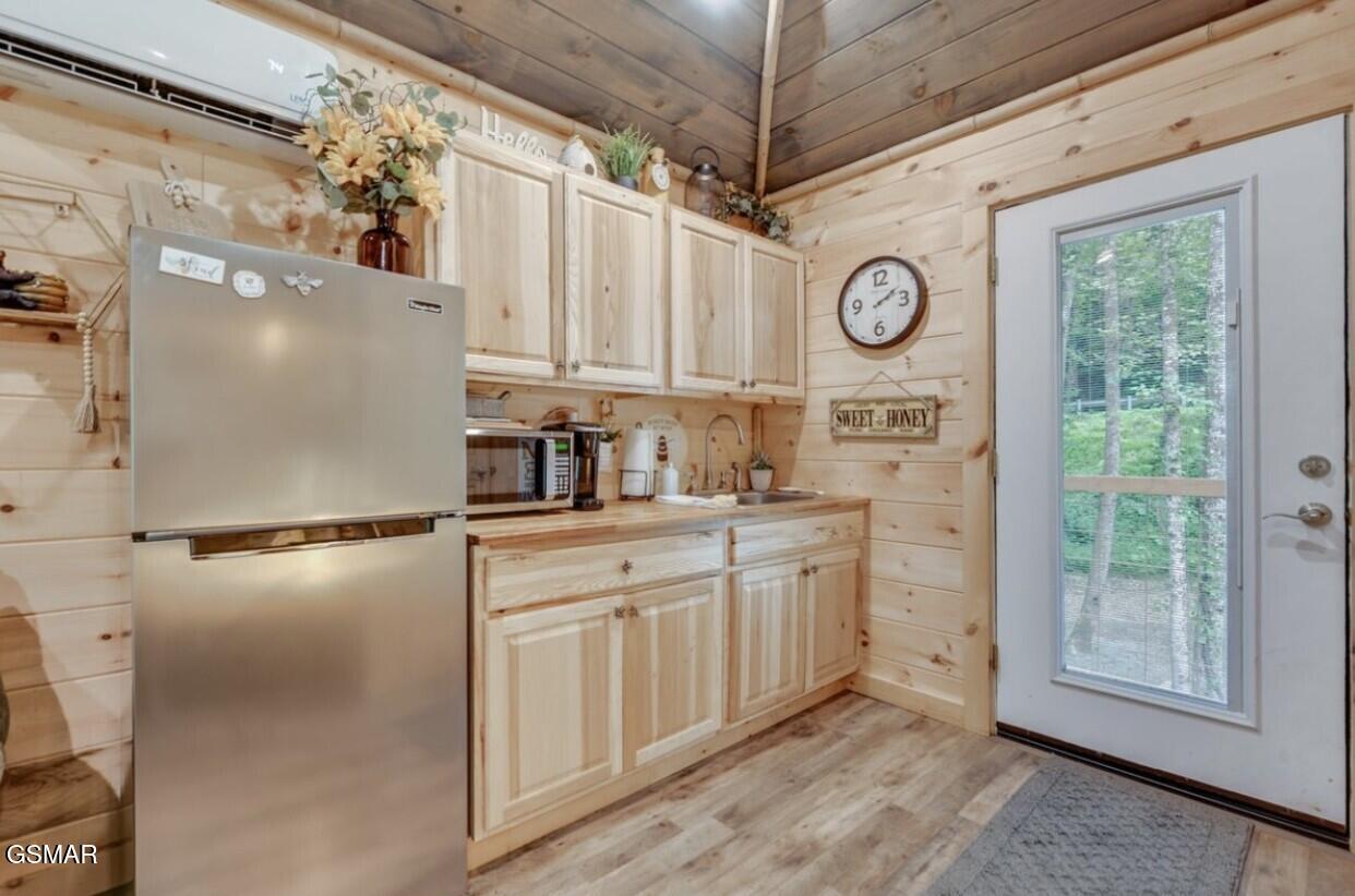 750 Caney Creek Road Cosby TN 37722