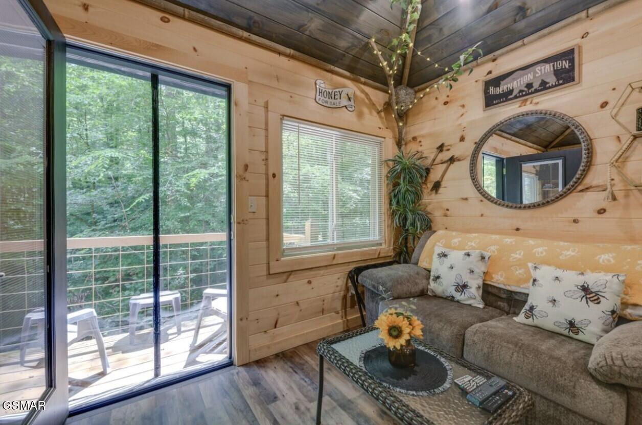 750 Caney Creek Road Cosby TN 37722